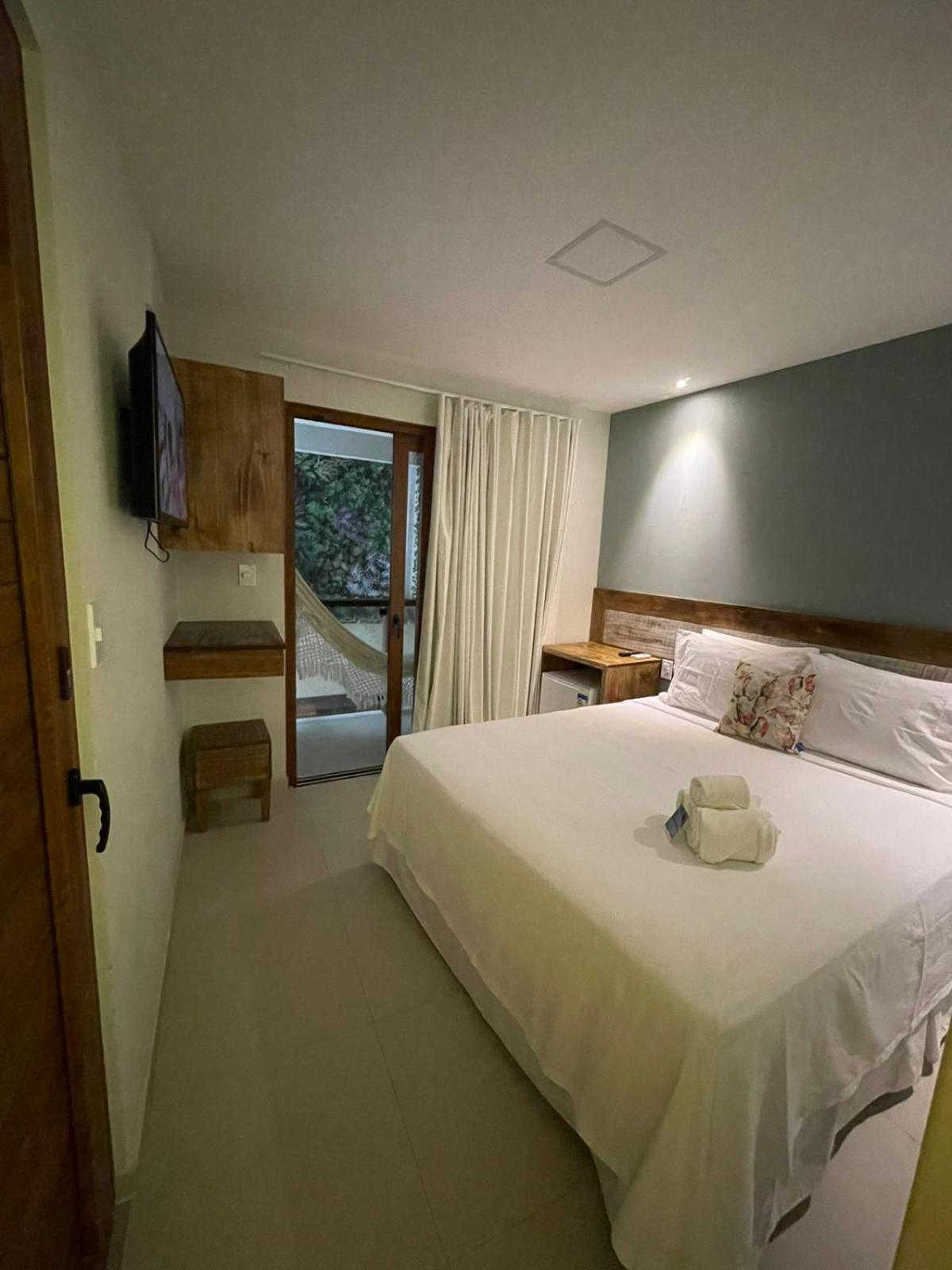 Queen Room with Balcony - Photo 2