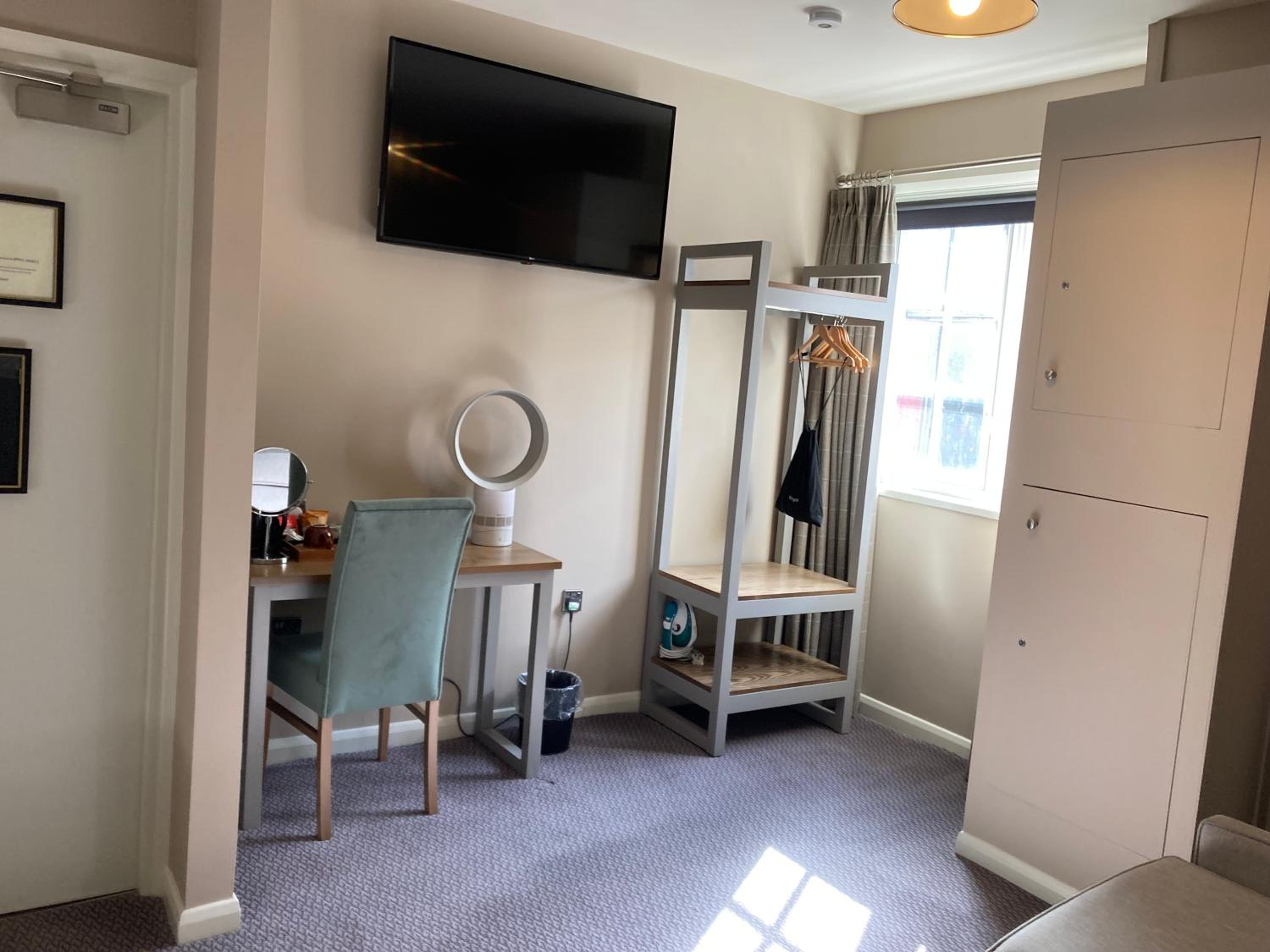 Superior Suite - Photo 3