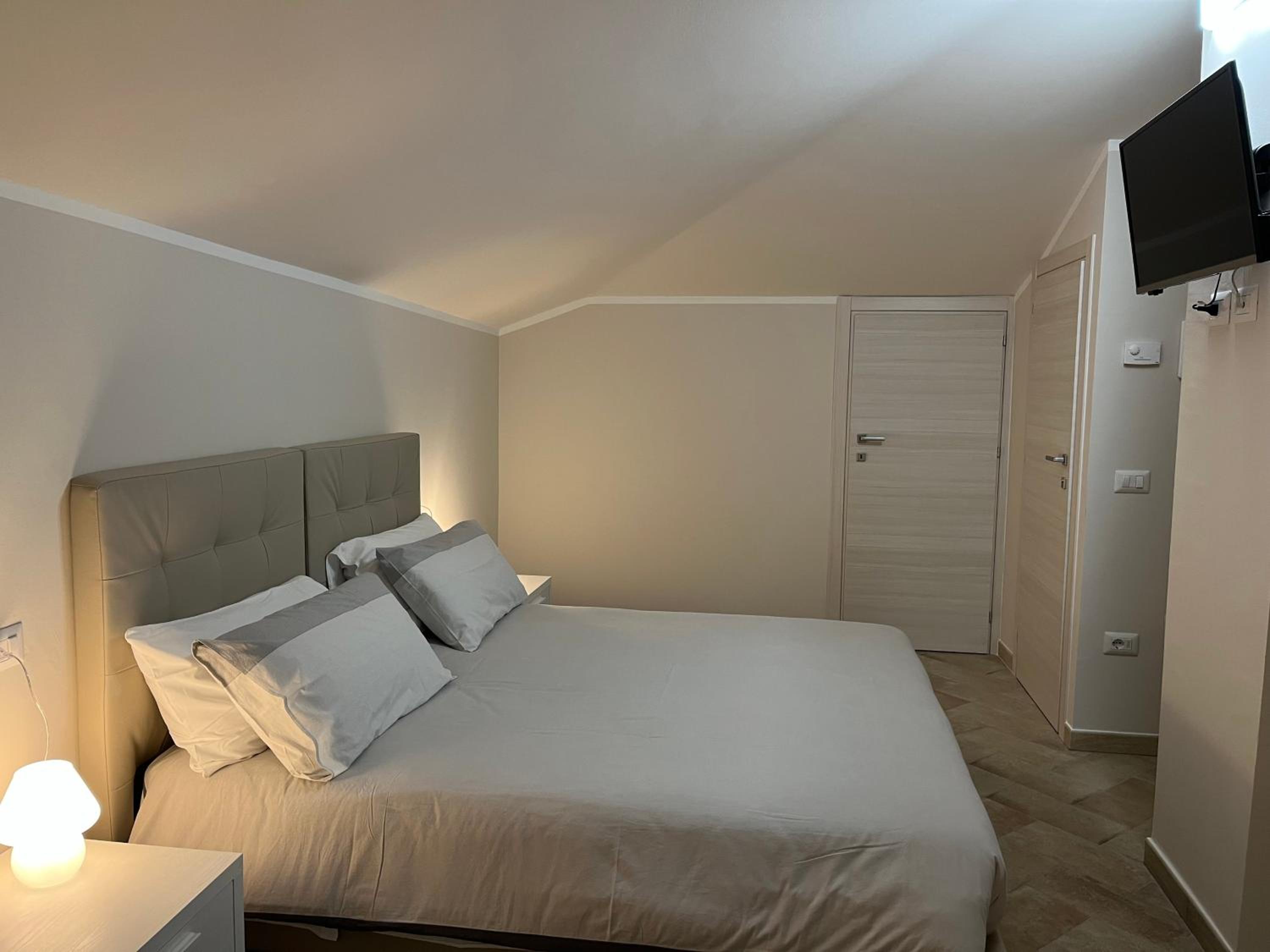 Double or Twin Room with Private Bathroom