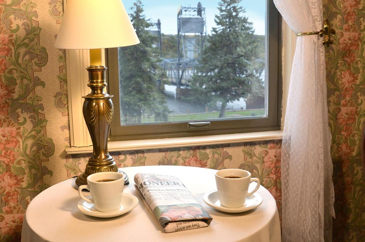Bridgeview Suite - Photo 3