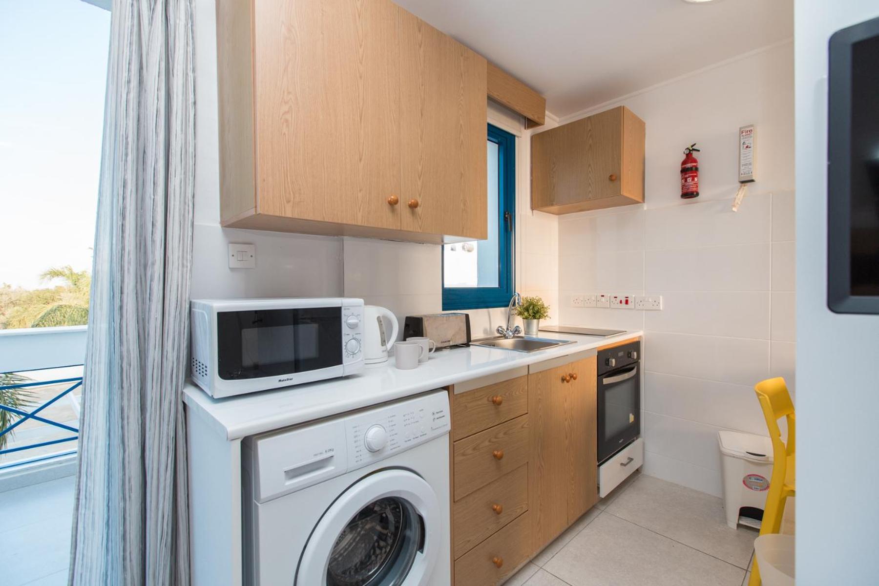 Studio Apartment photo 3