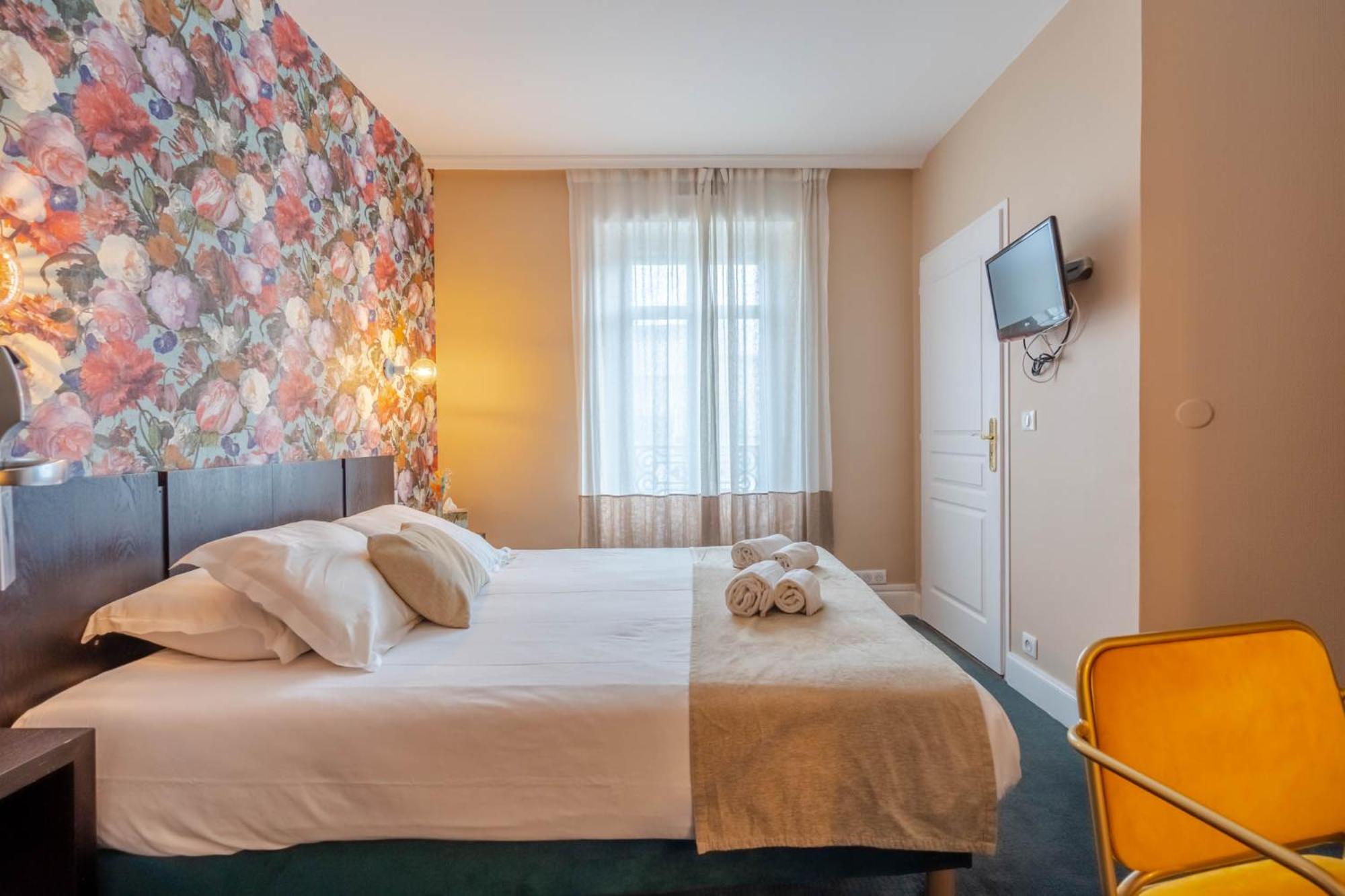 Classic Double Room with Shower