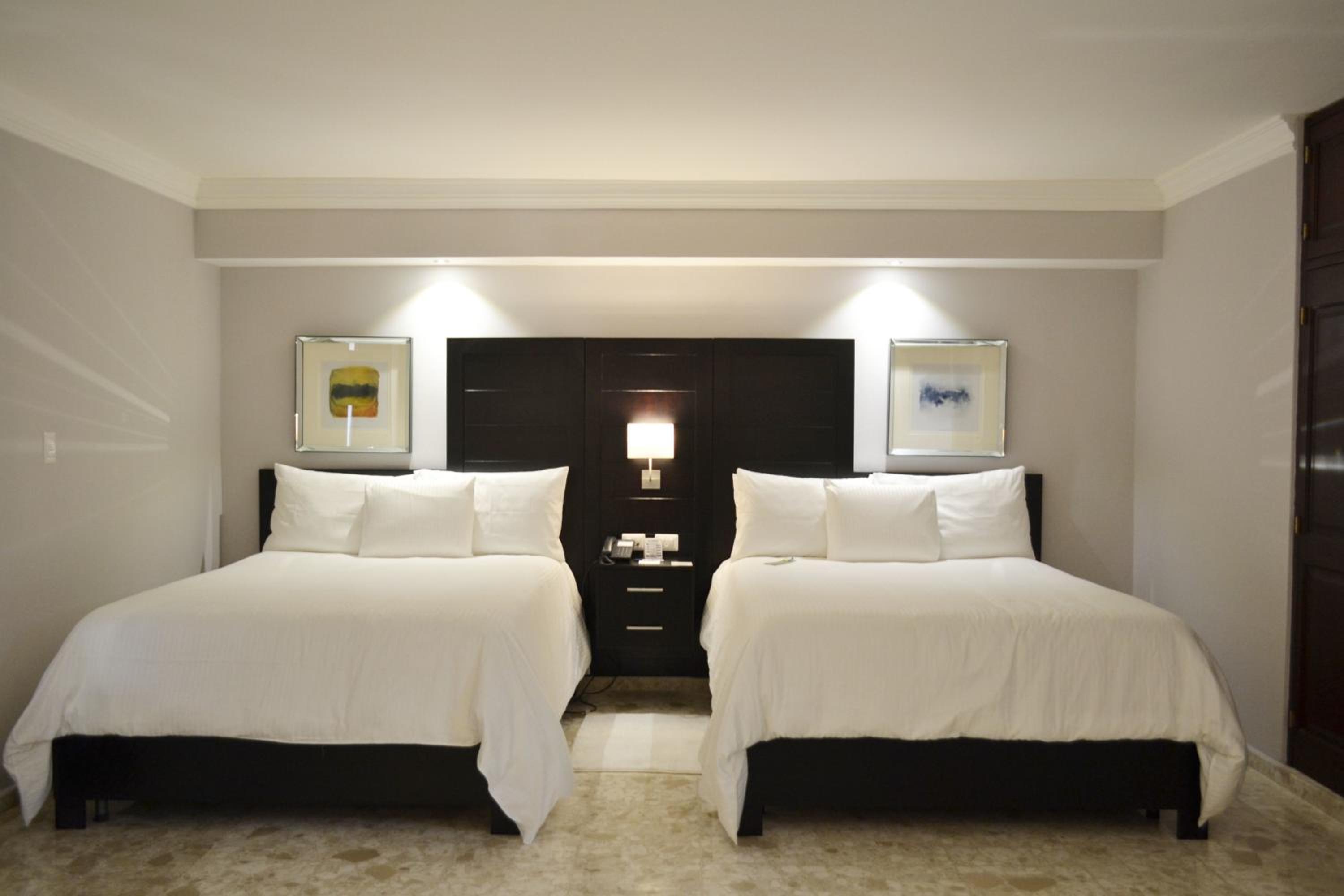 Executive Master Suite photo 1