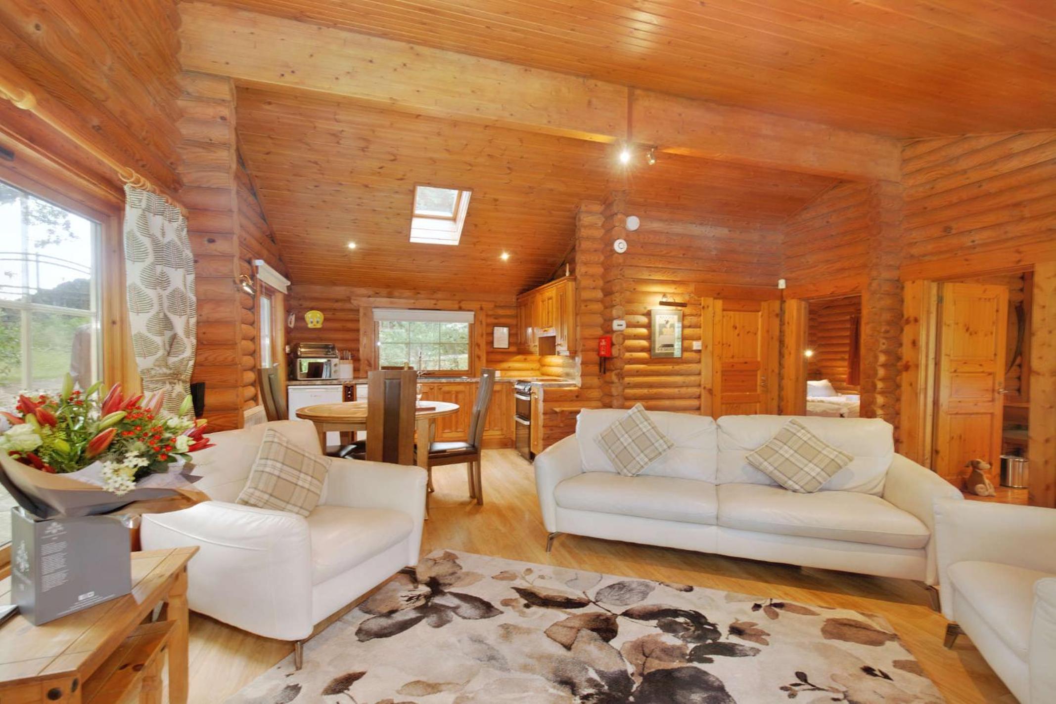 两卧室小屋