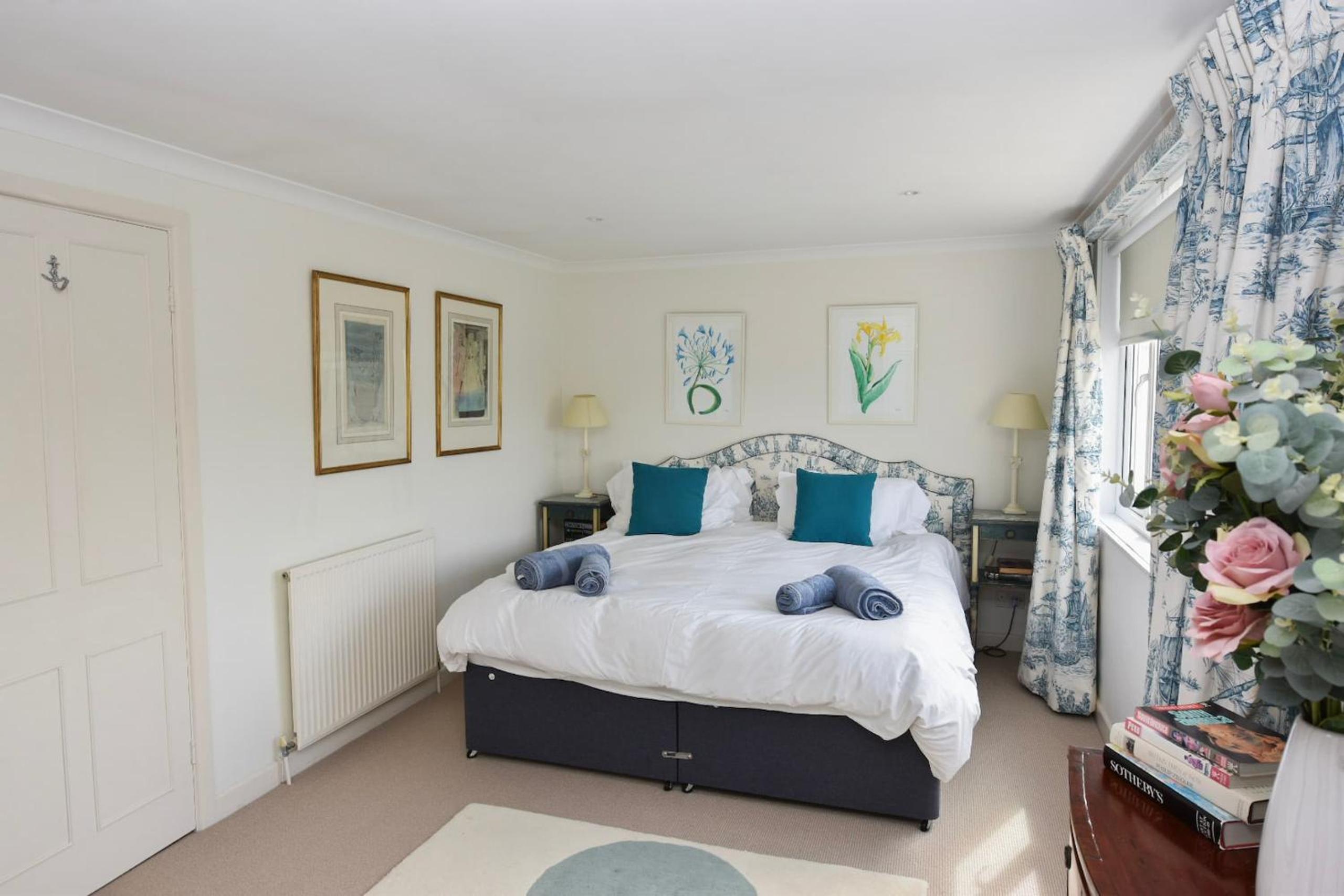 Four-Bedroom House photo 1