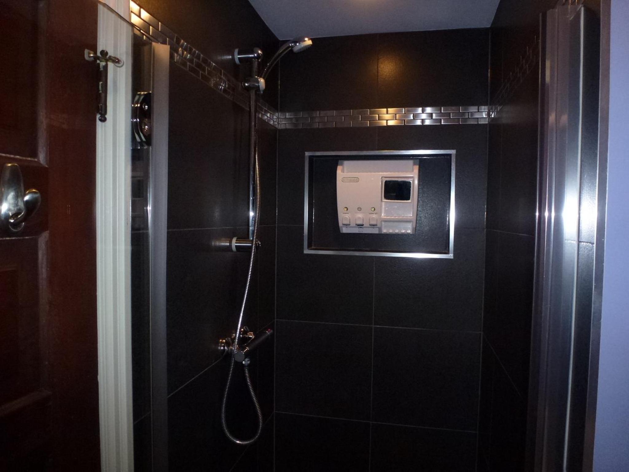 Queen Room photo 3