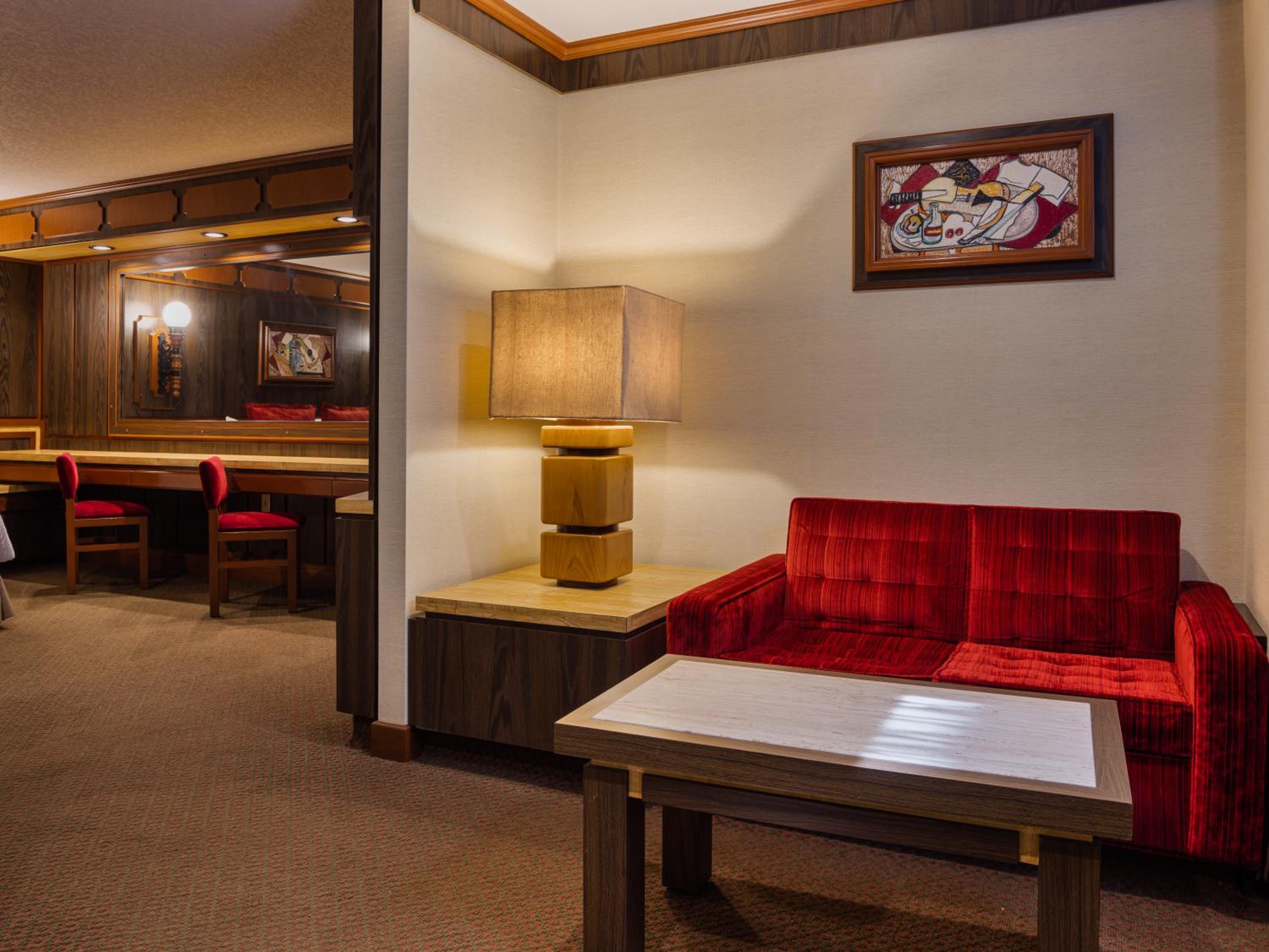 Deluxe King Suite - Non-Smoking photo 3