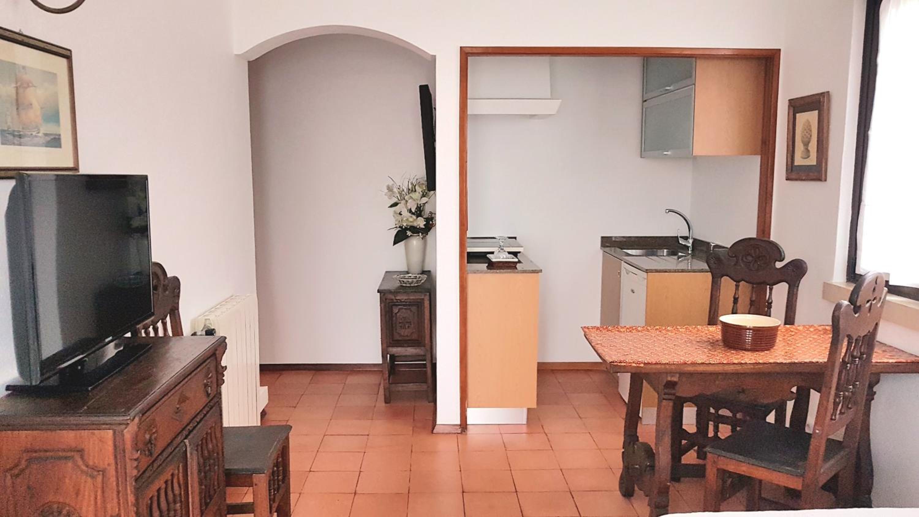 One-Bedroom Apartment - Photo 23