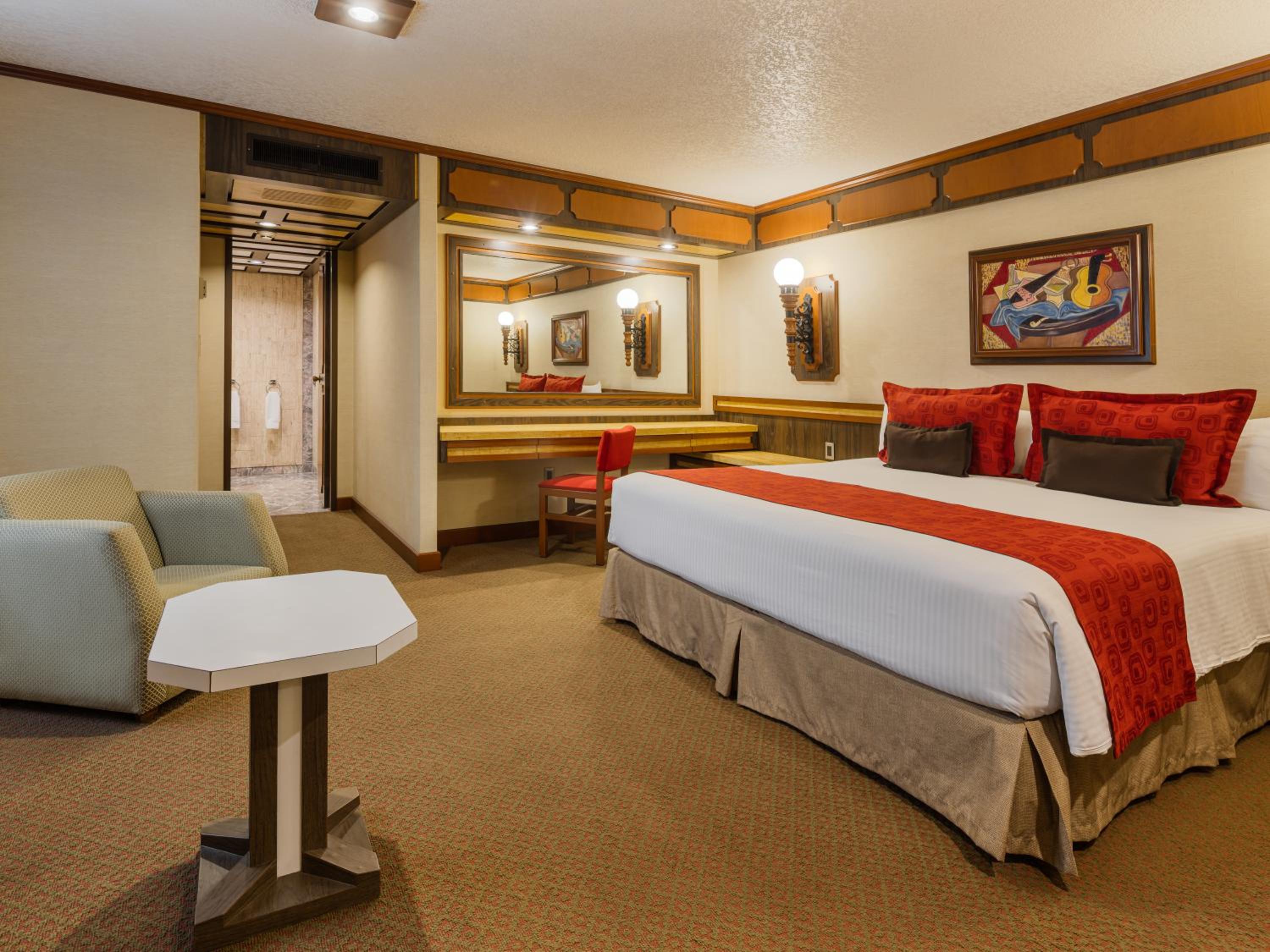 Suite with Two Double Beds - Non-Smoking photo 1