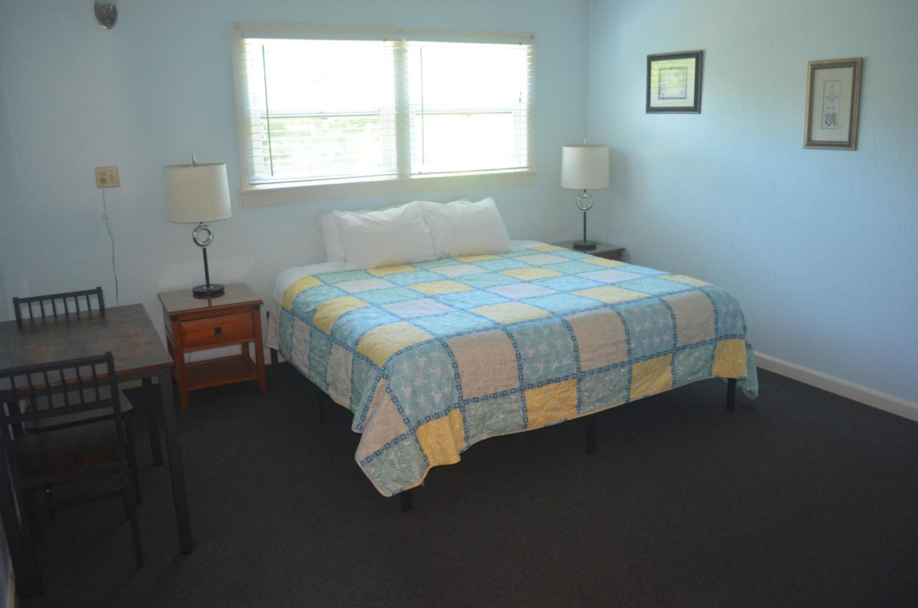 Standard King Room photo 2