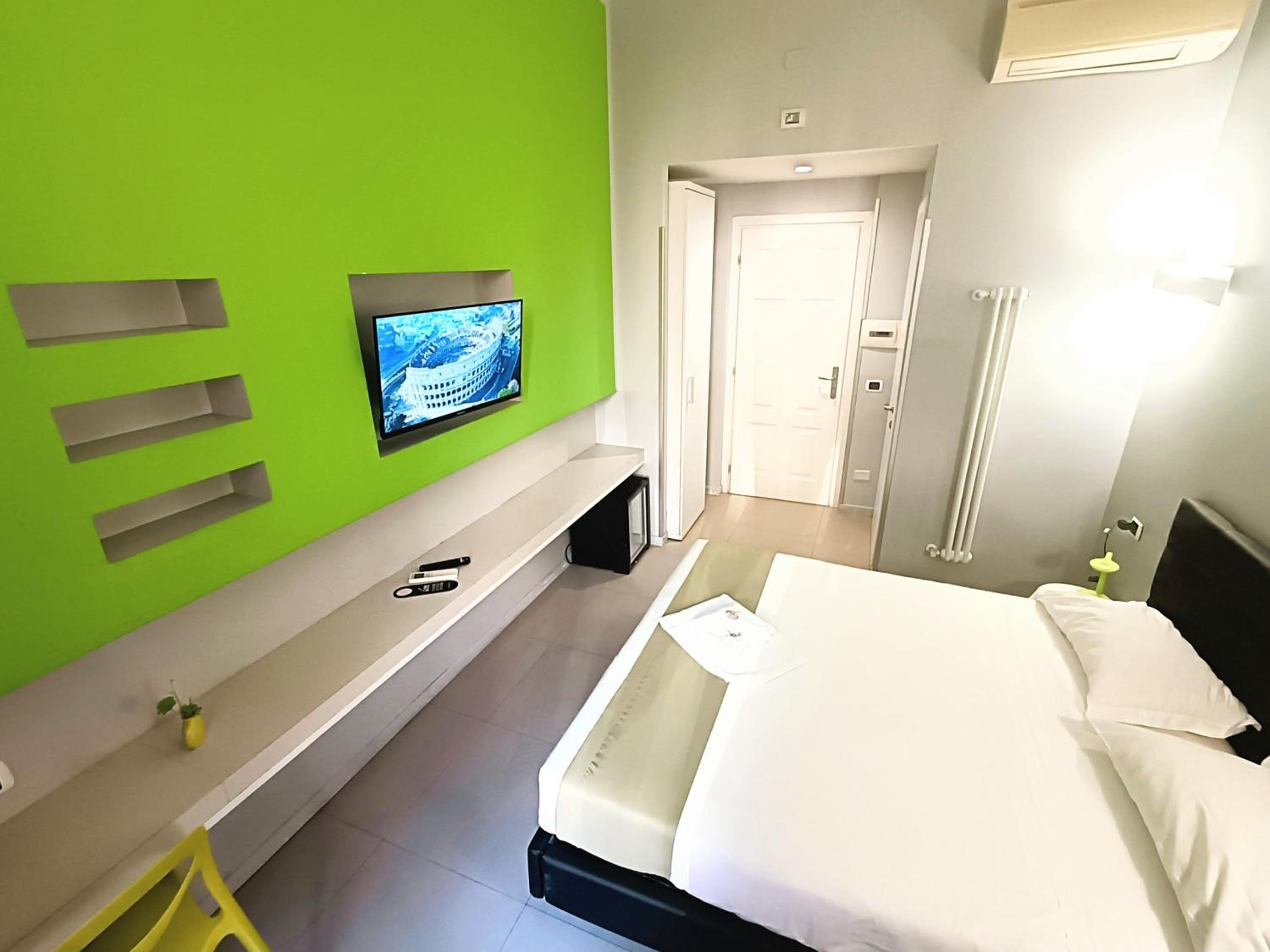 Economy Double Room photo 3