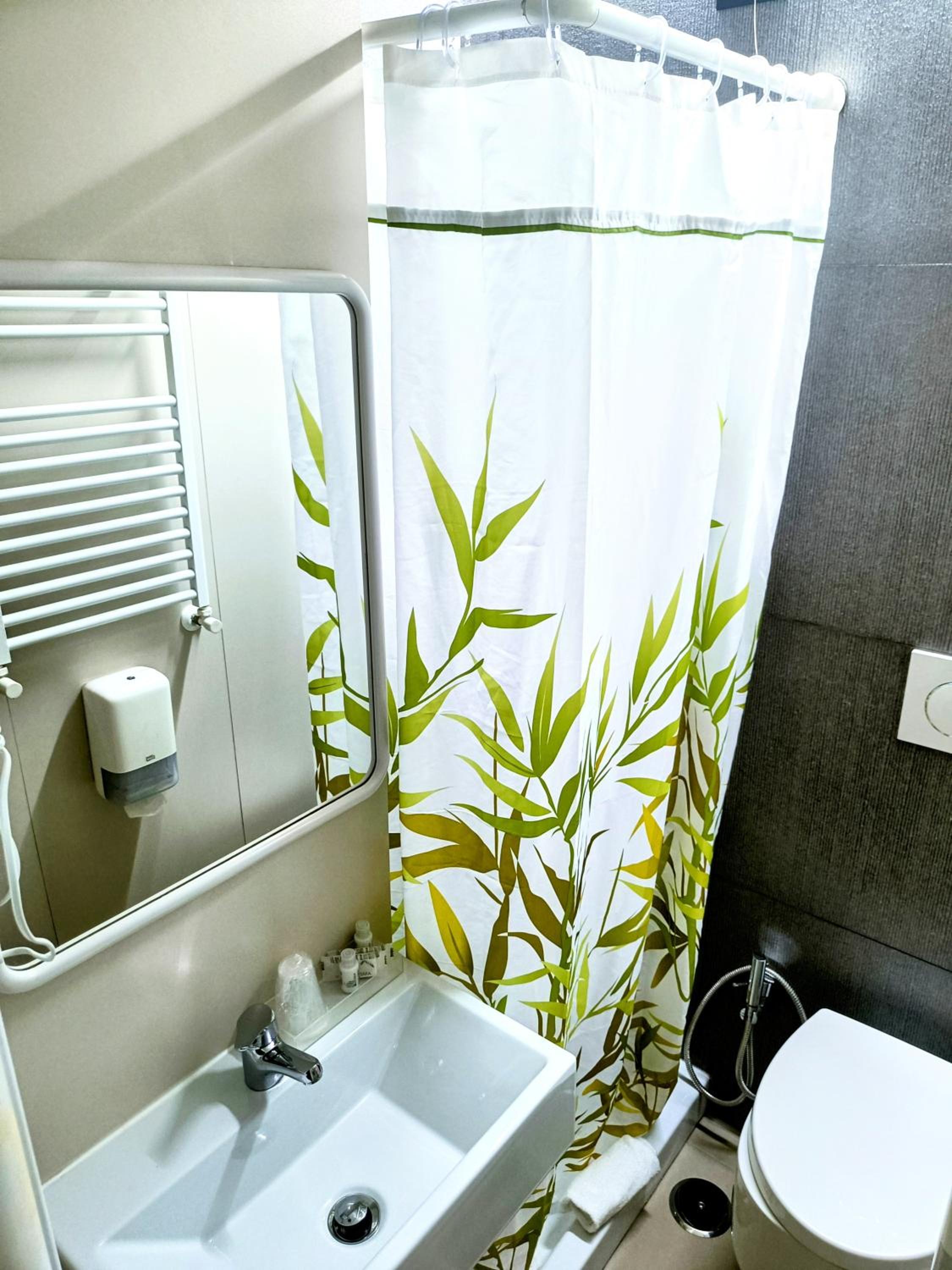 Economy Double Room photo 2