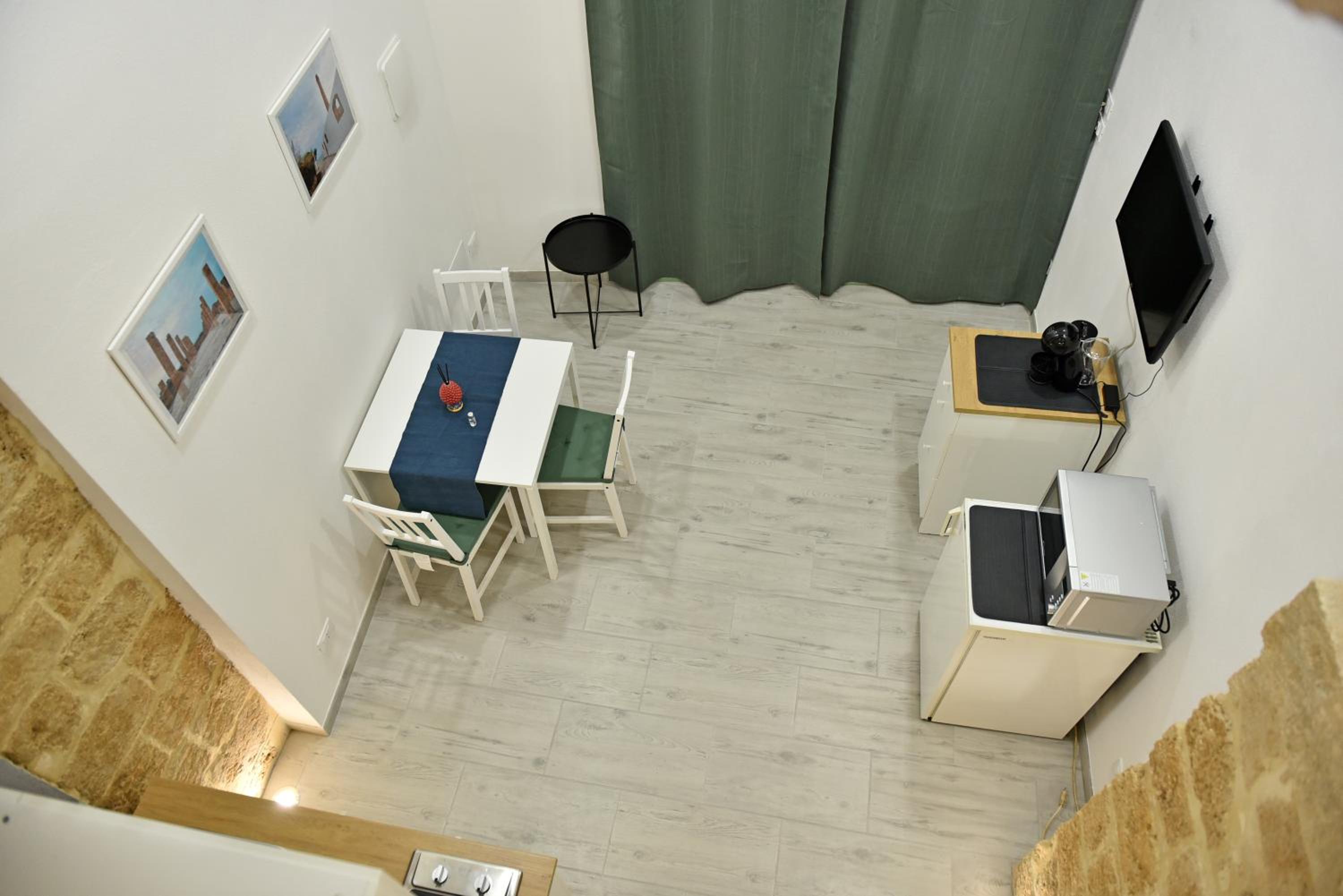 One-Bedroom House photo 3