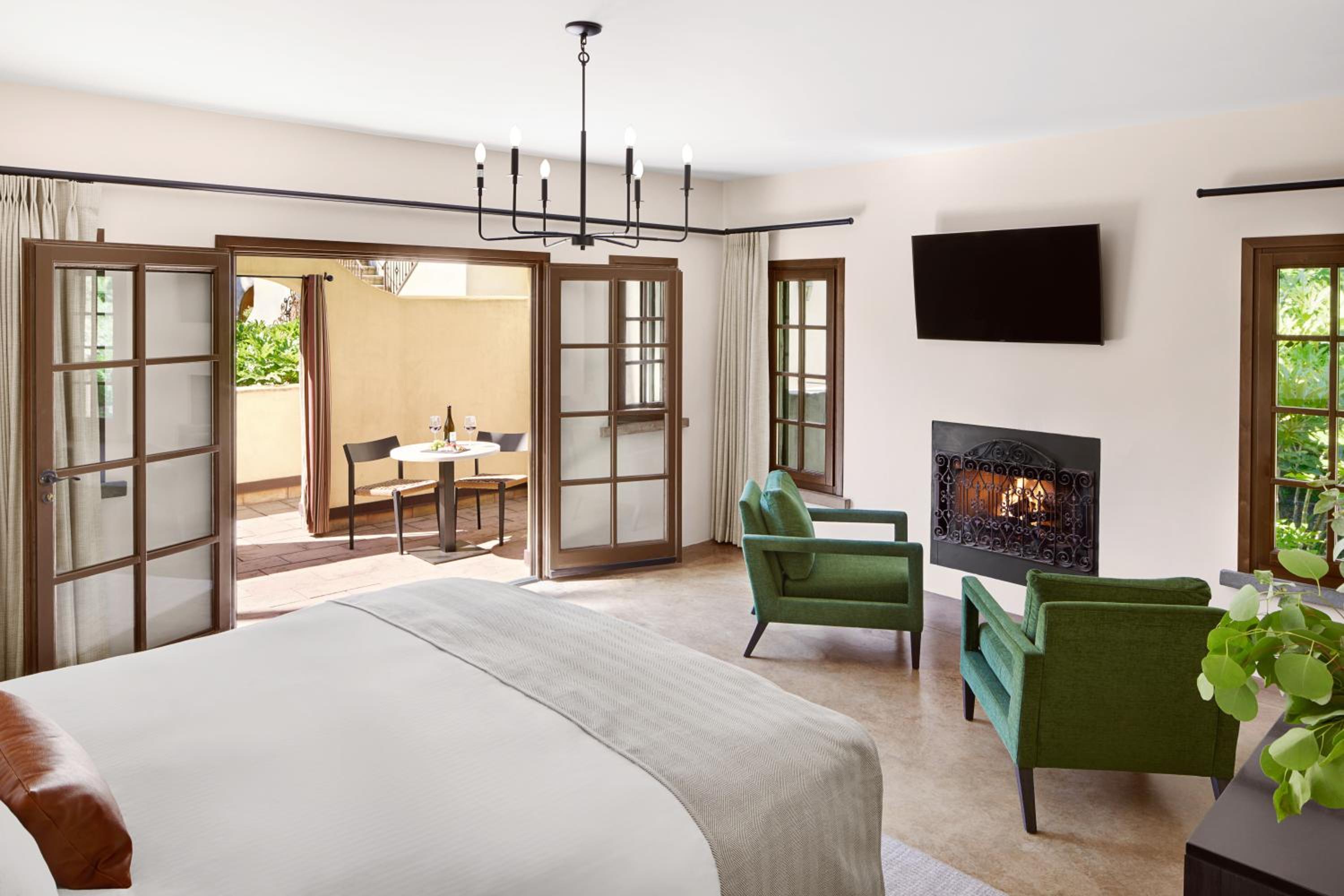 Courtyard King Room