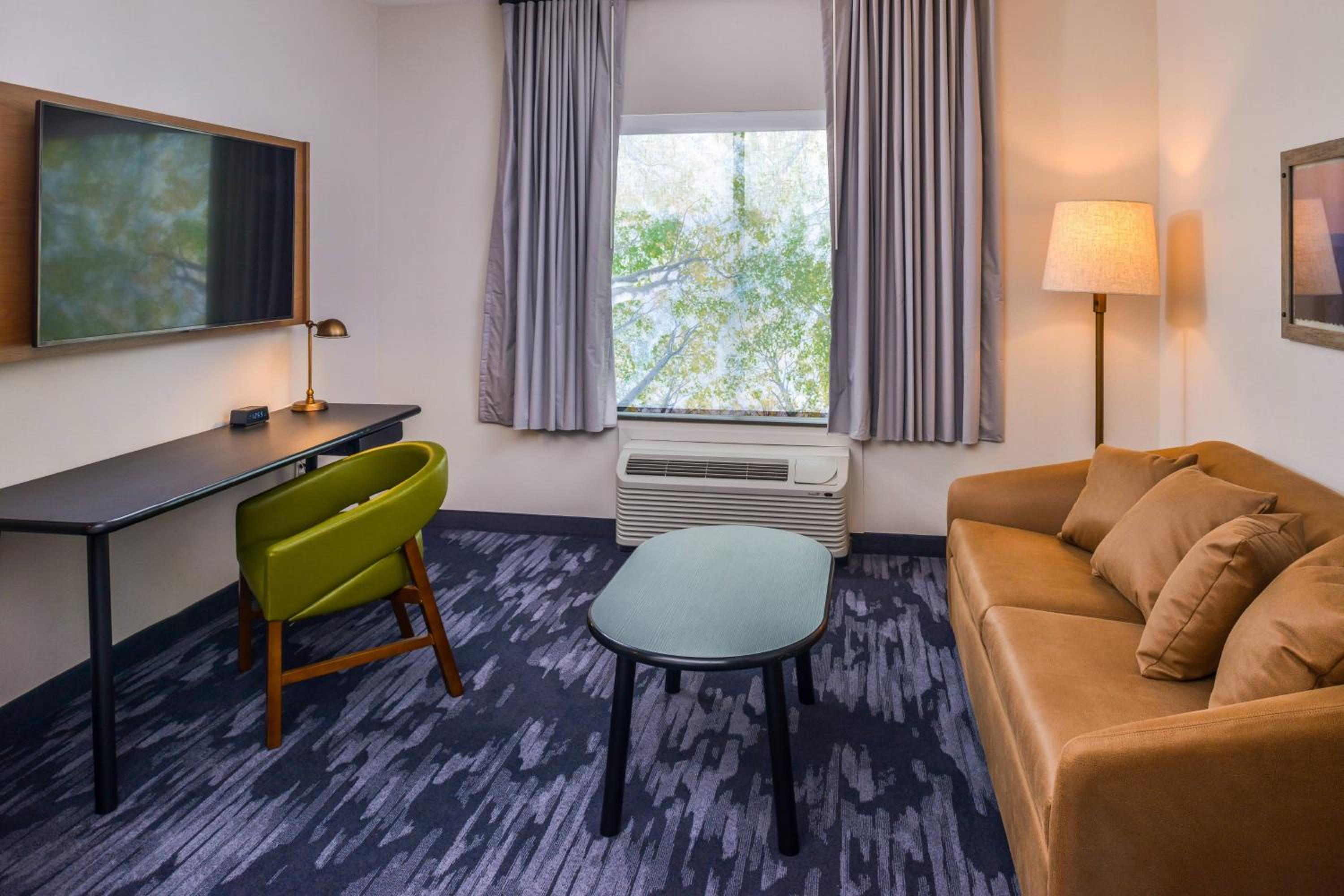 King Room with Sofa Bed photo 1