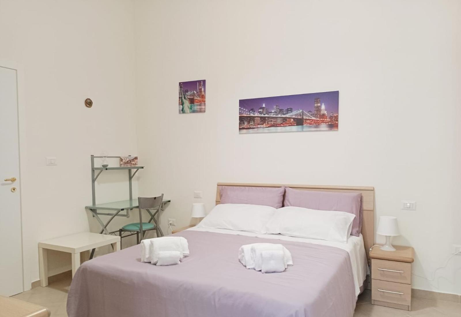 Double Room with Private Bathroom photo 1