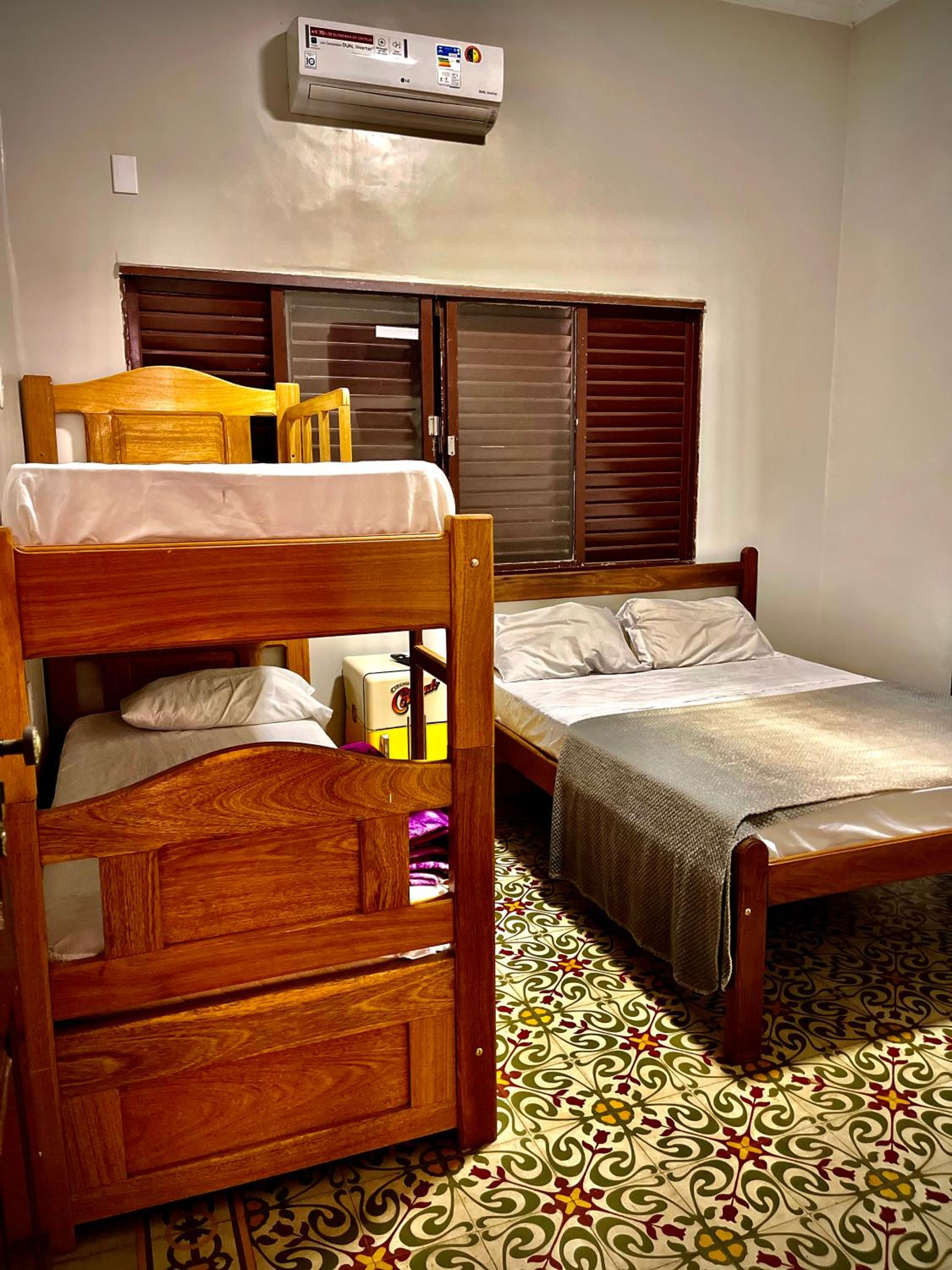 Suite - Photo 1