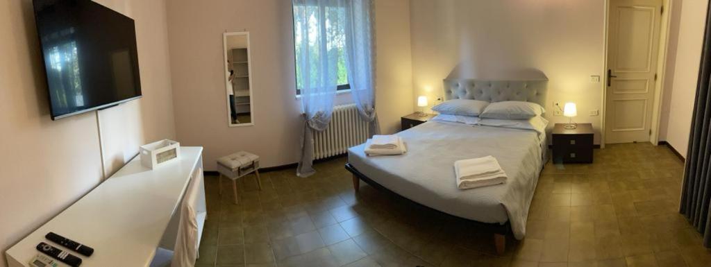 Deluxe King Suite photo 3