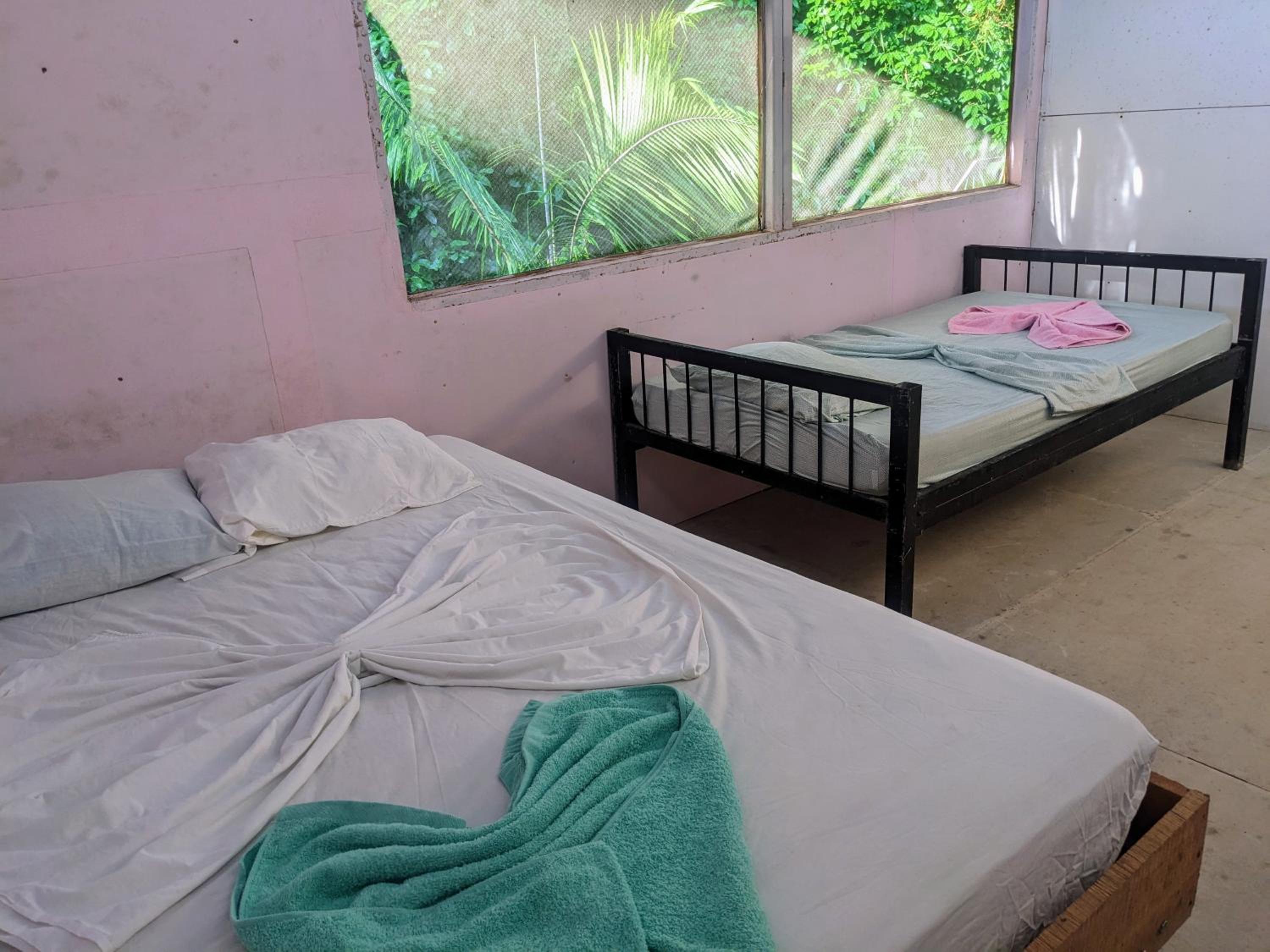 Economy Triple Room With Shared Bathroom photo 1