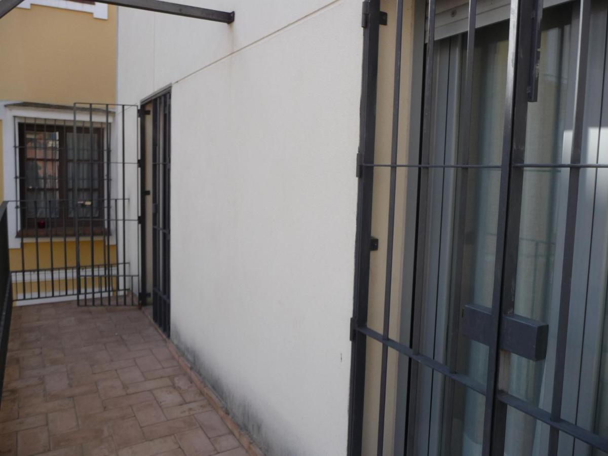 Three-Bedroom Apartment with Balcony