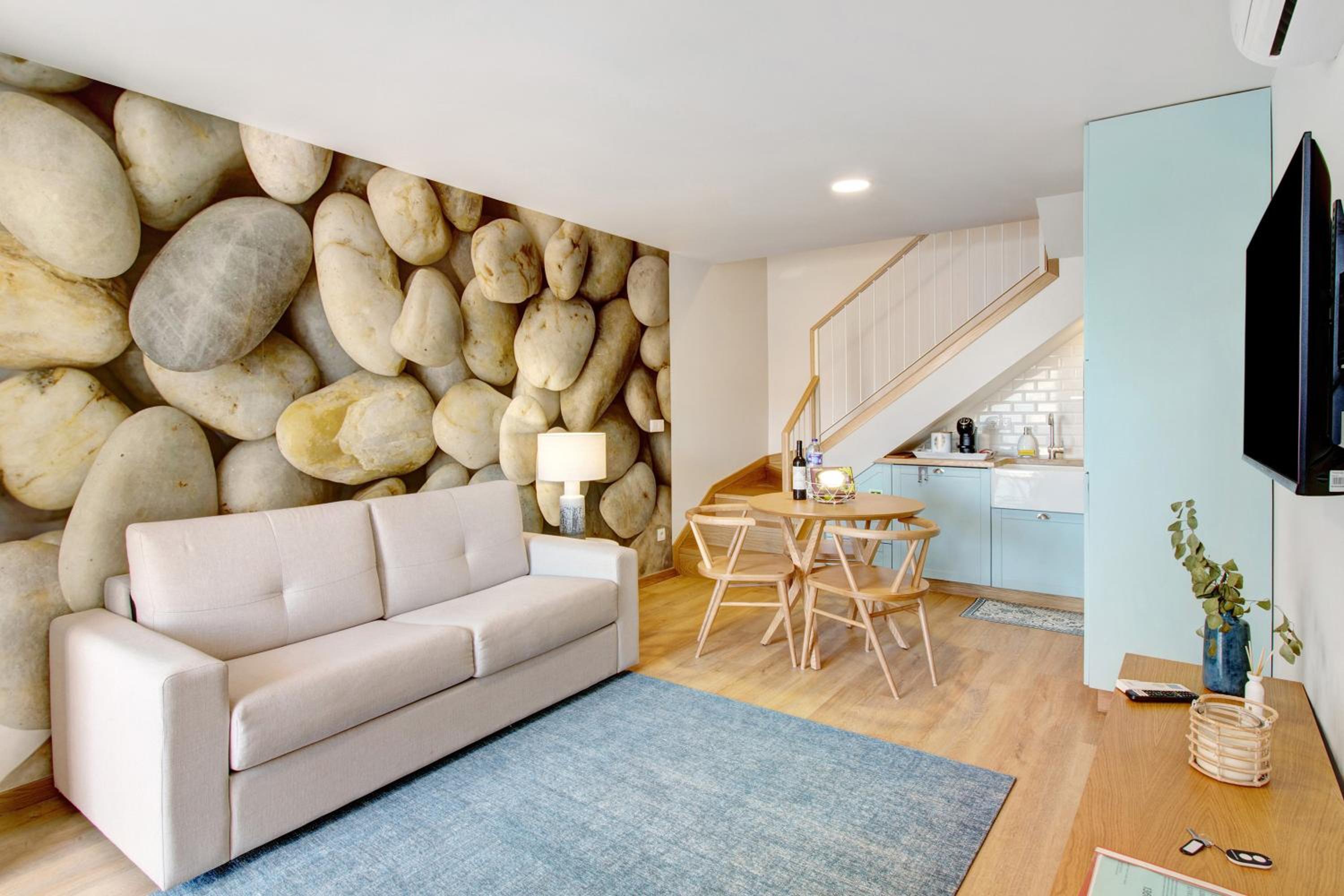 Superior One-Bedroom Apartment with Balcony