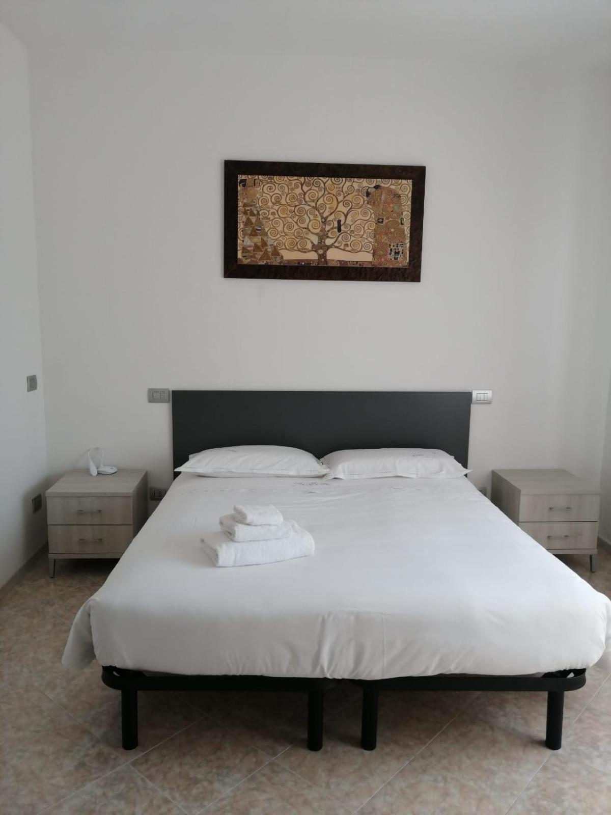 Double Room with Private Bathroom photo 1