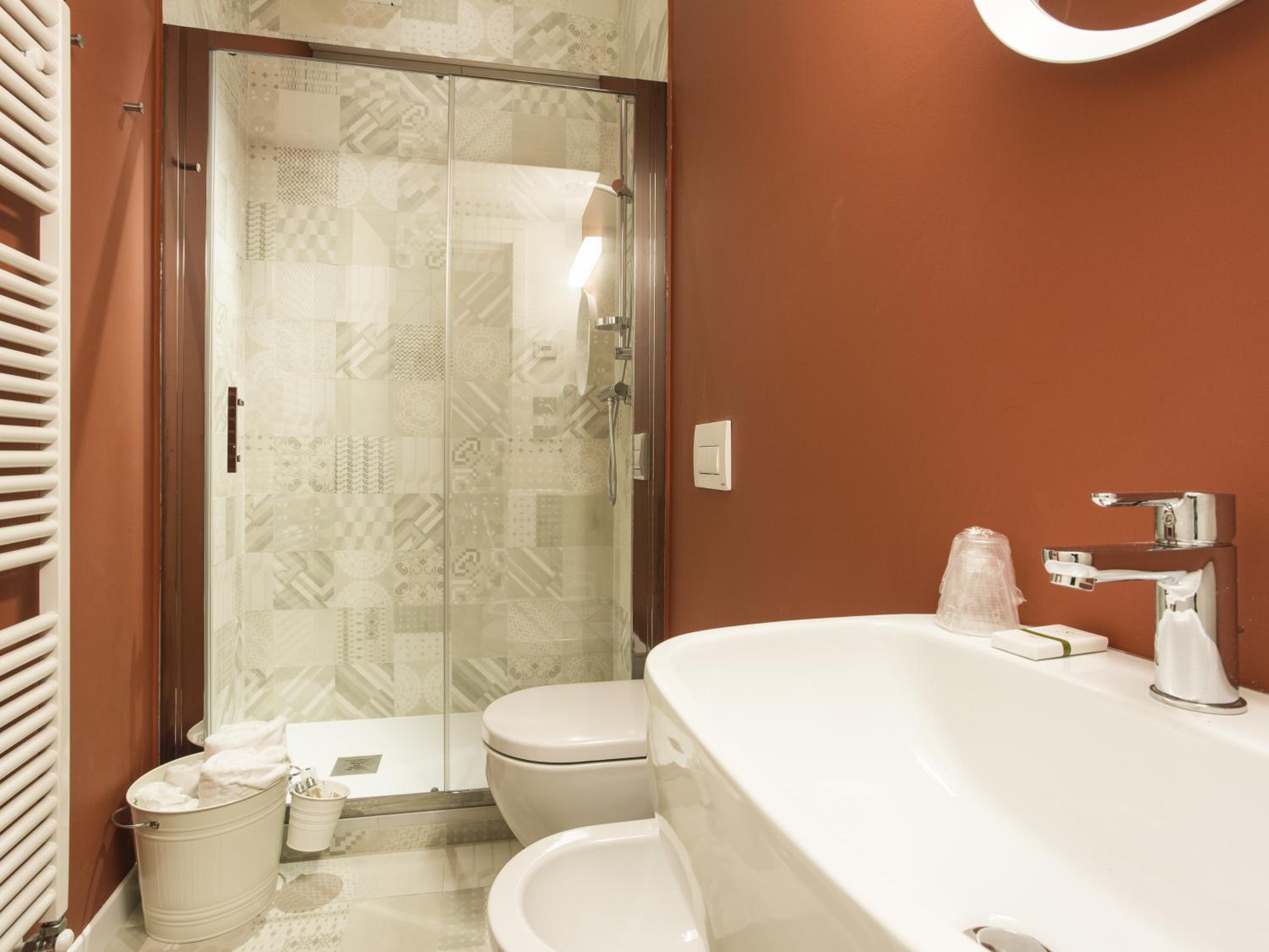 Standard Double Room - Photo 6