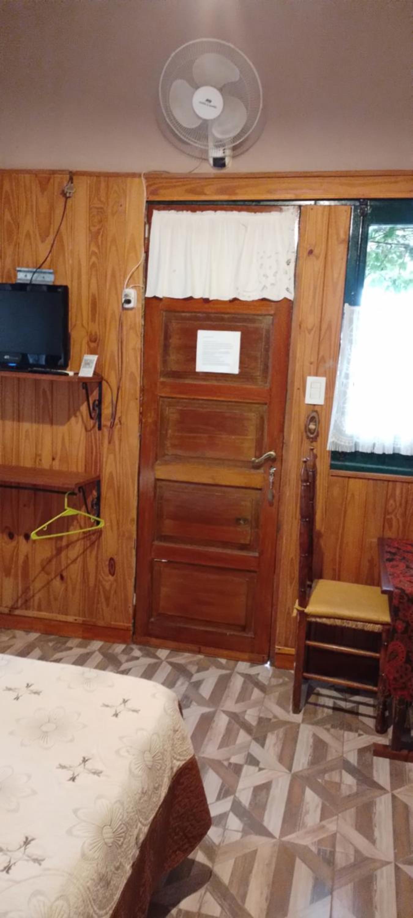 One-Bedroom House photo 1