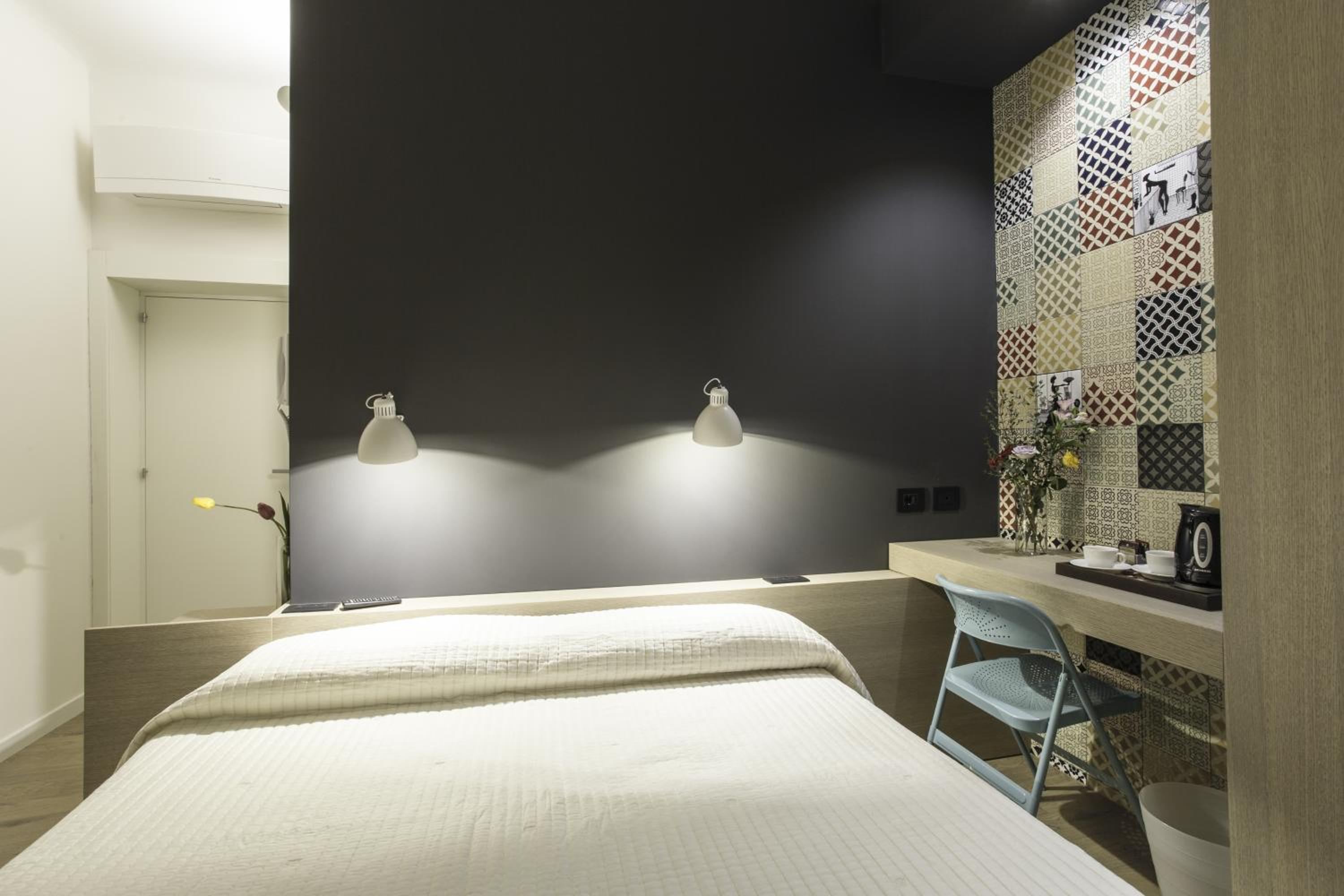 Standard Double Room - Photo 7