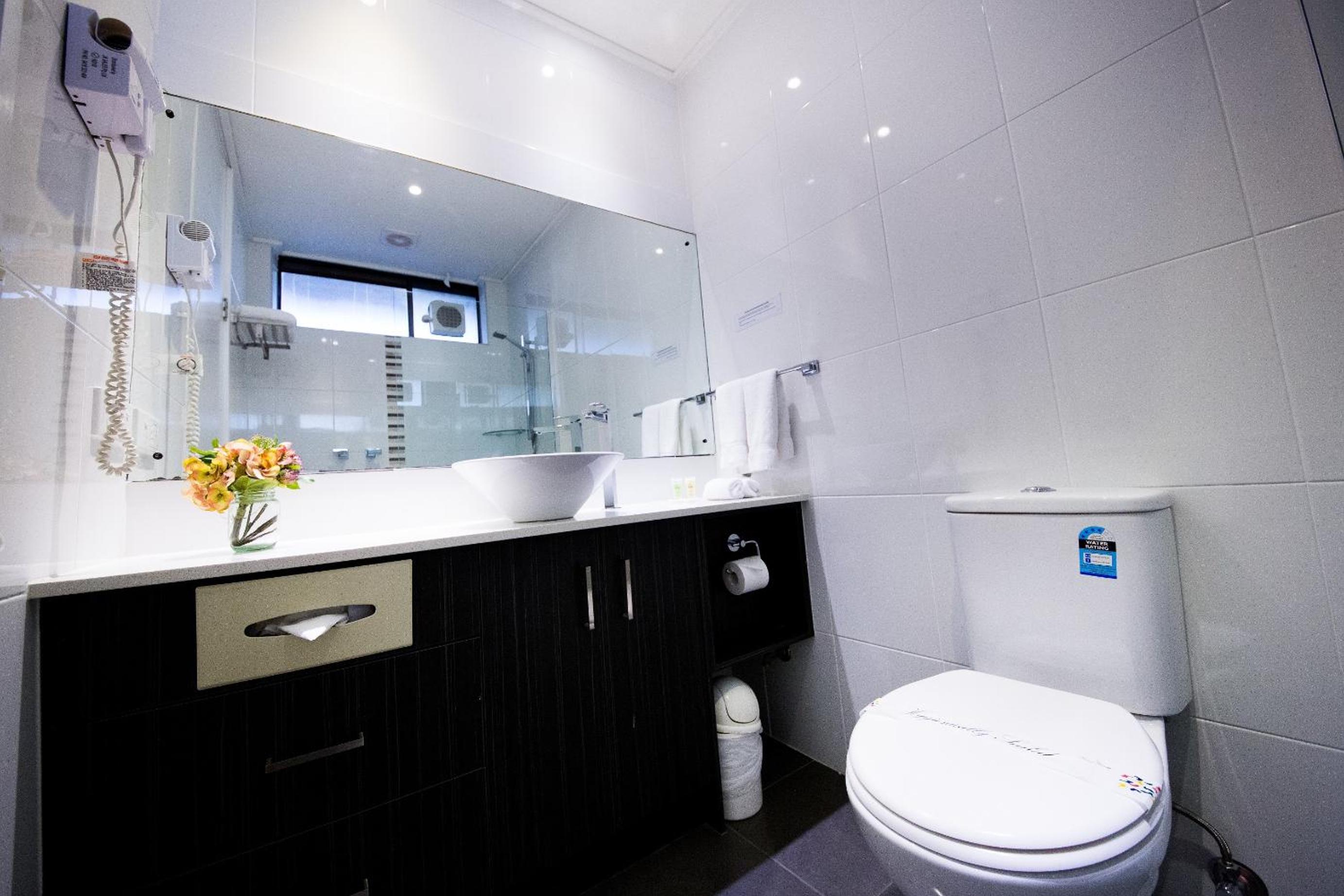 Executive Room - Photo 7