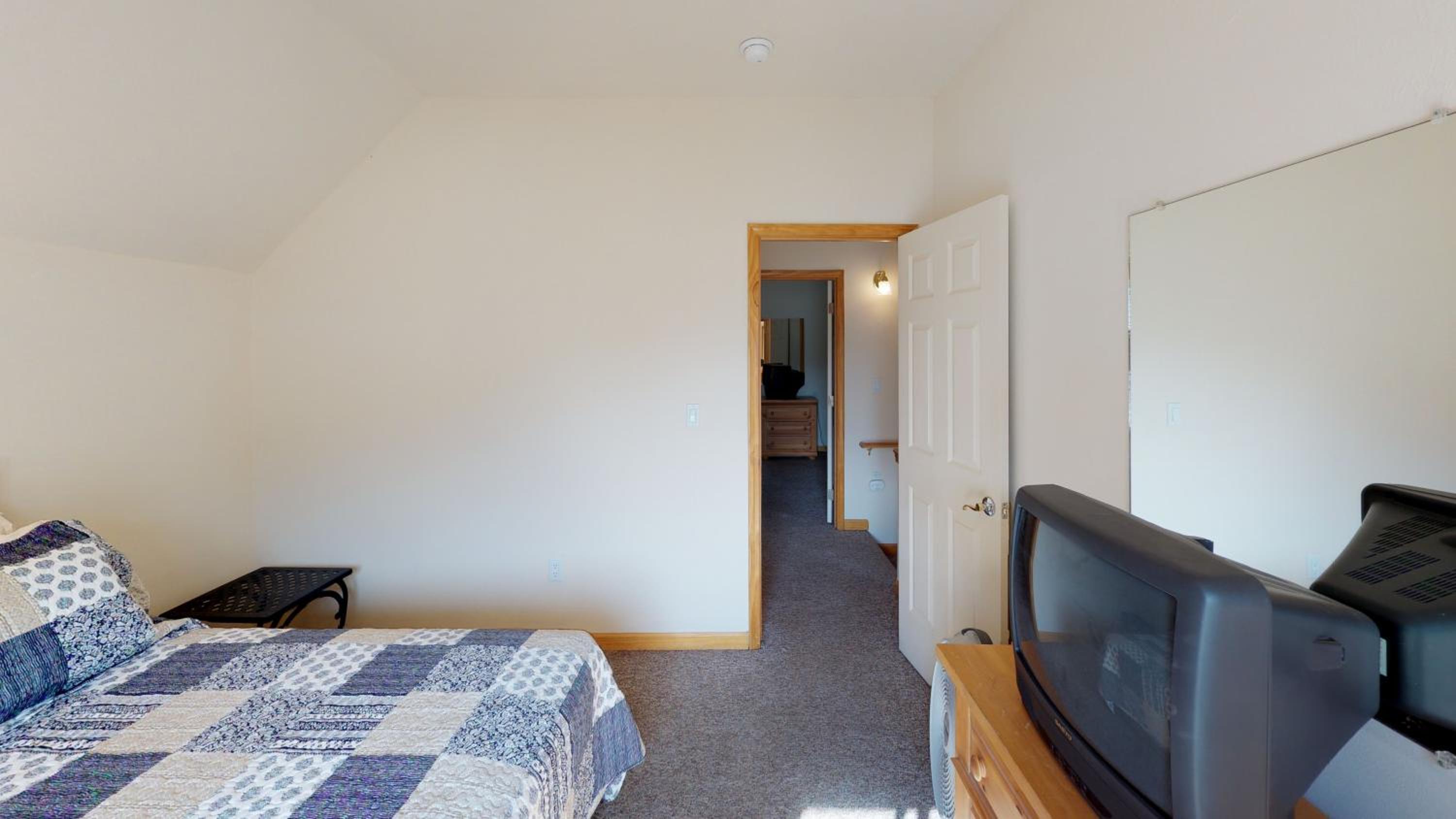Three-Bedroom Vacation Home  photo 3