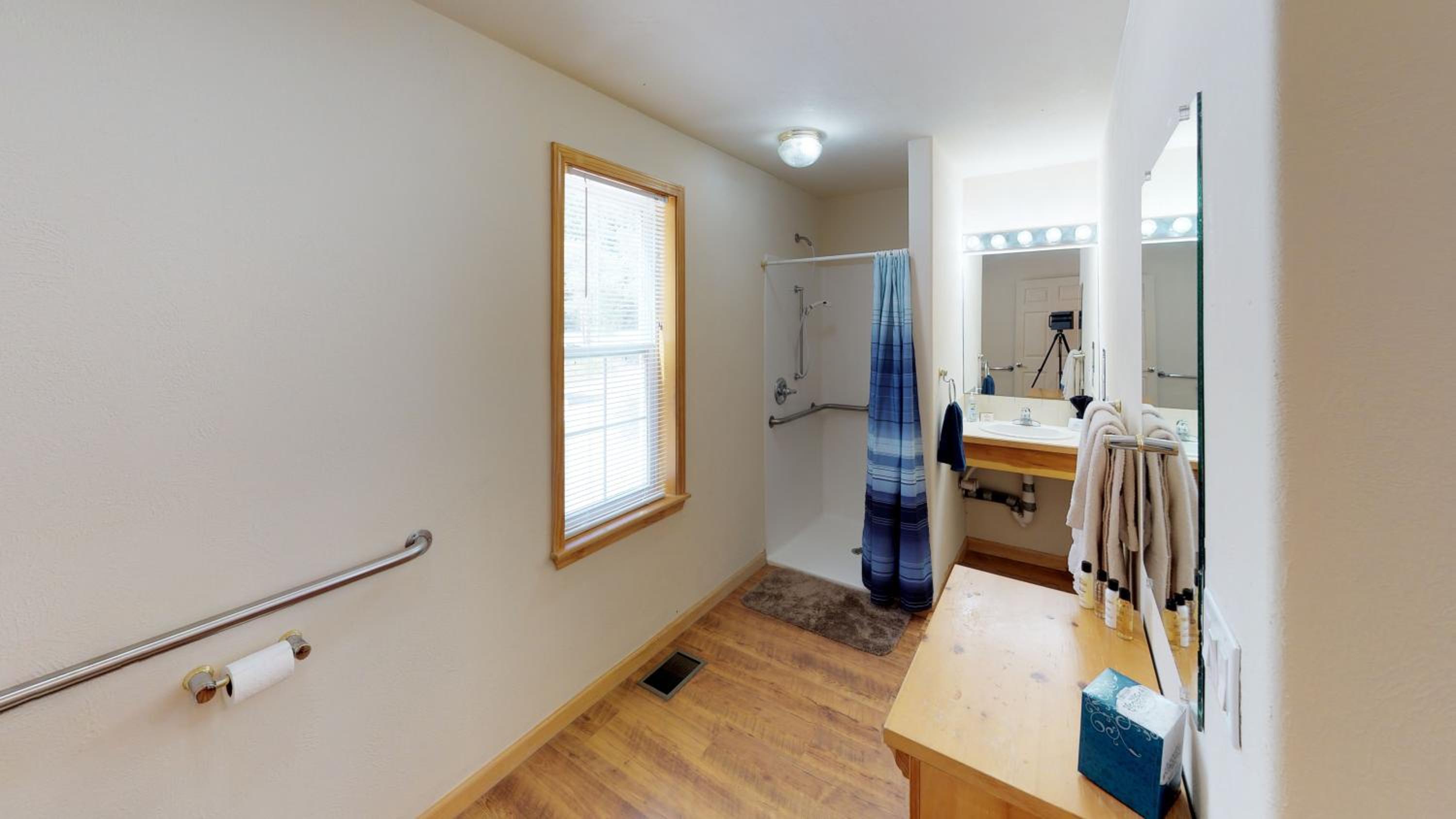 Three-Bedroom Vacation Home  photo 2