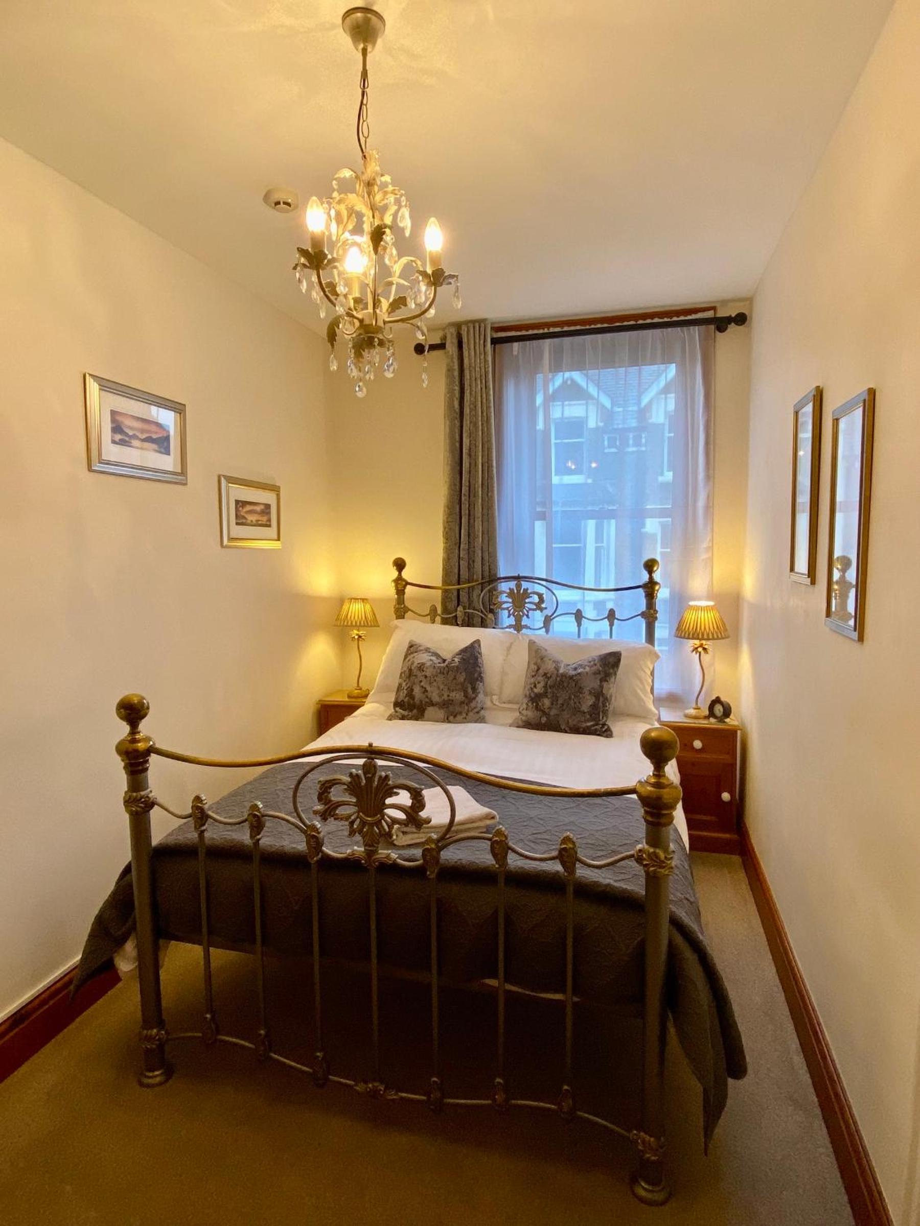 Double Room with Private External Bathroom photo 2