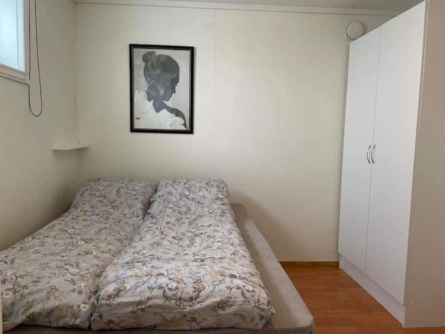 One-Bedroom Apartment photo 3