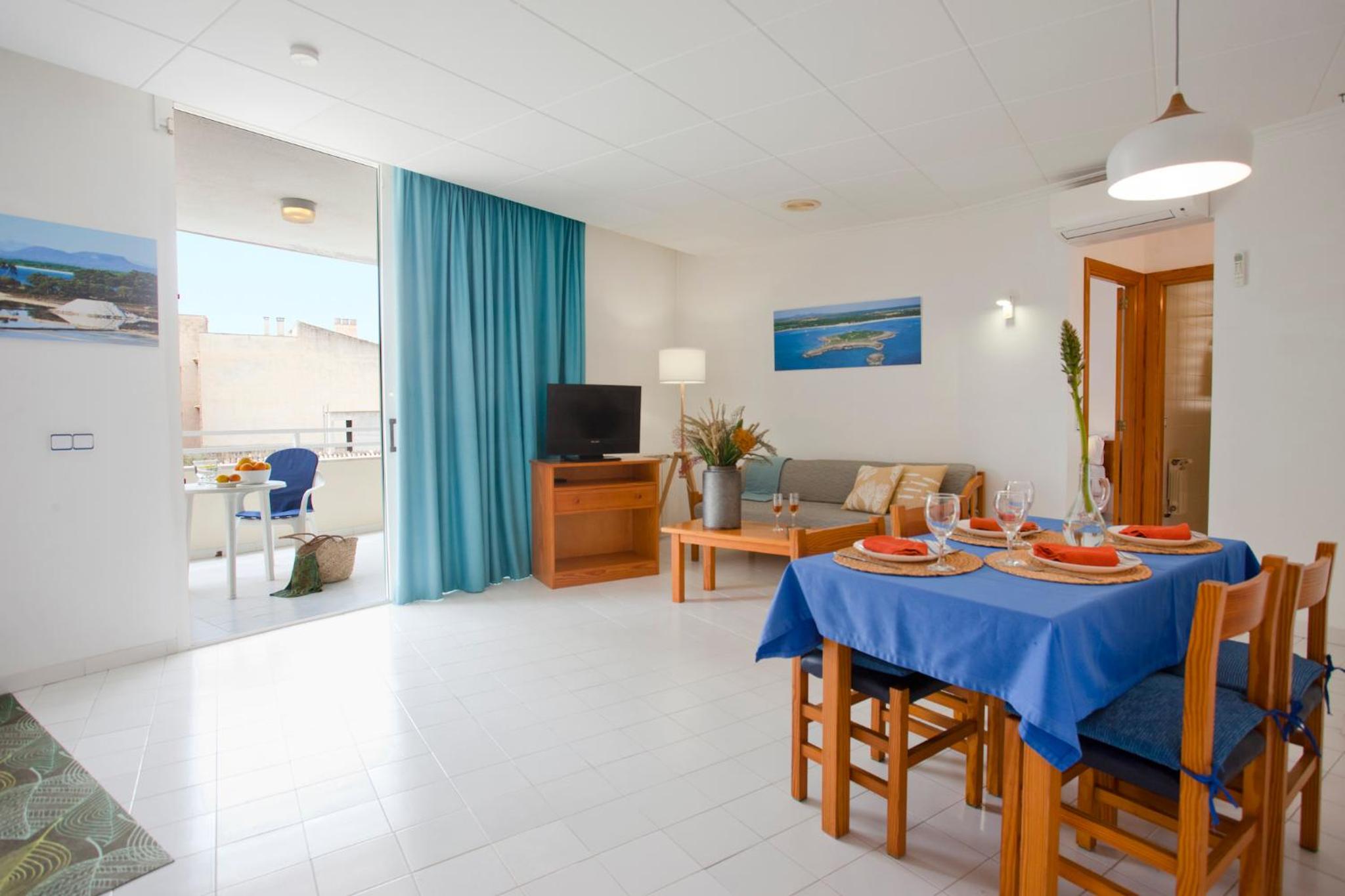 Apartamento de un dormitorio superior con balcón