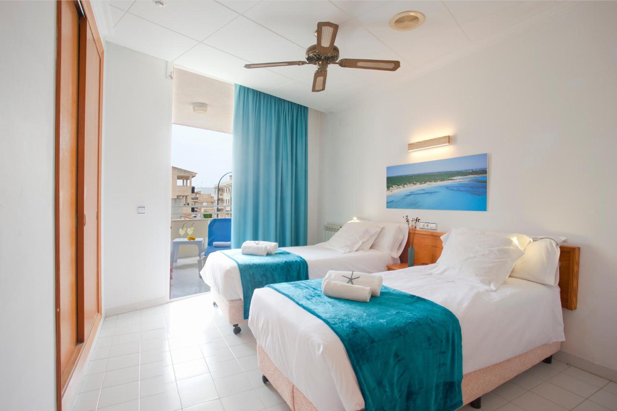 Apartamento de un dormitorio superior con balcón
