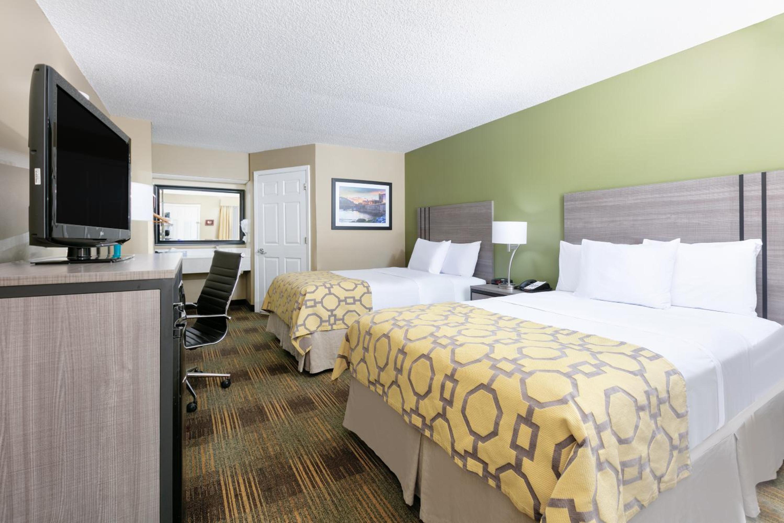 Double Room with Two Double Beds - Non-Smoking - Photo 1