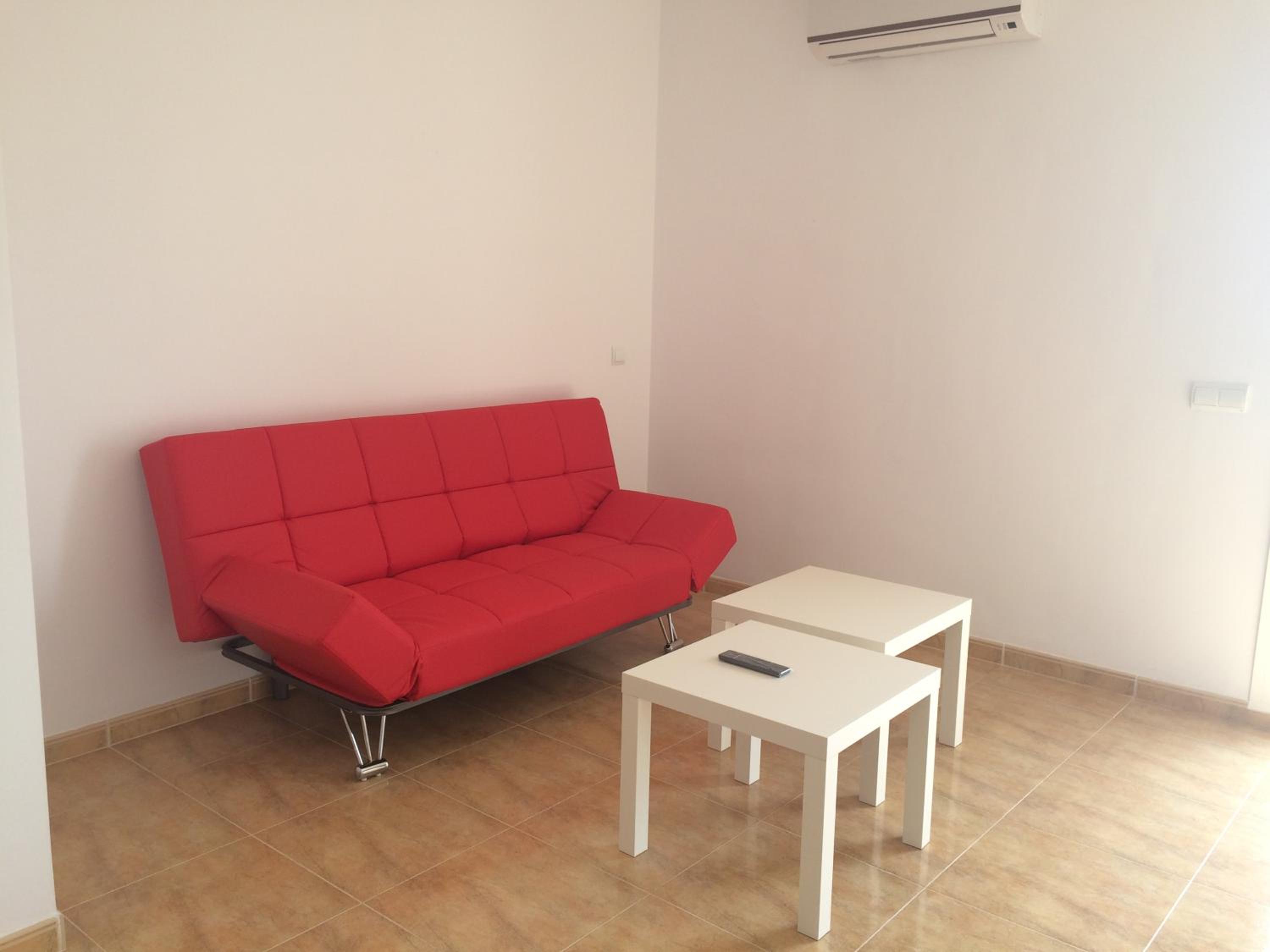 Estudio con Terraza (3 adultos)