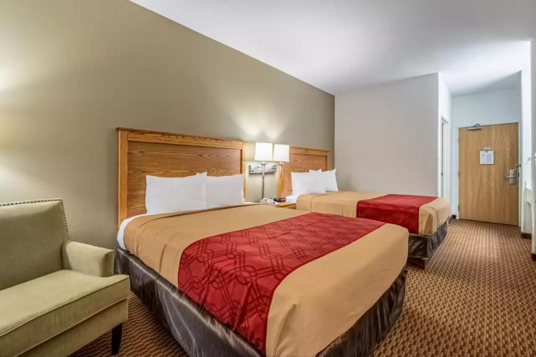 Queen Room with Two Queen Beds - Non-Smoking
