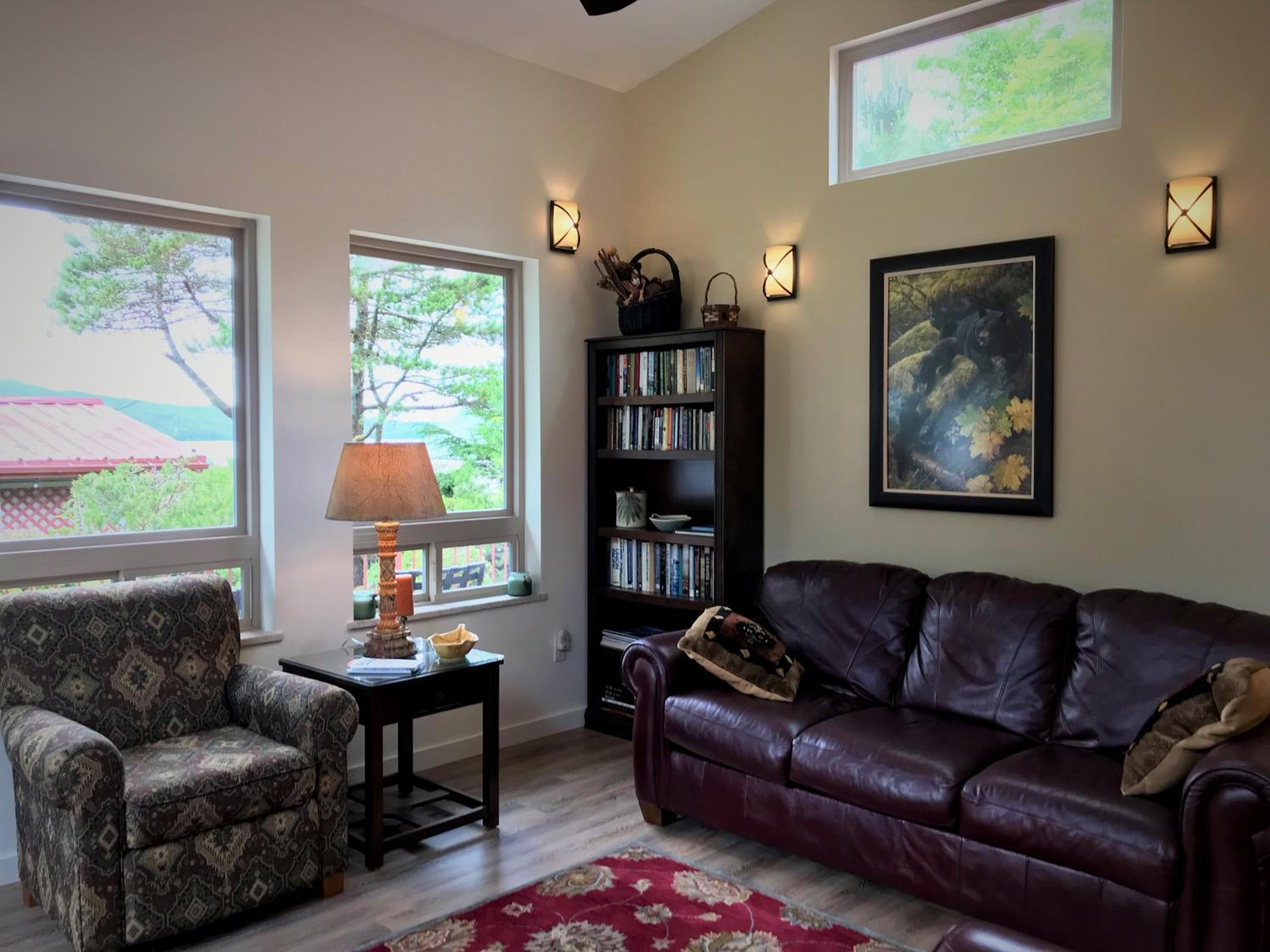 Two-Bedroom House photo 3