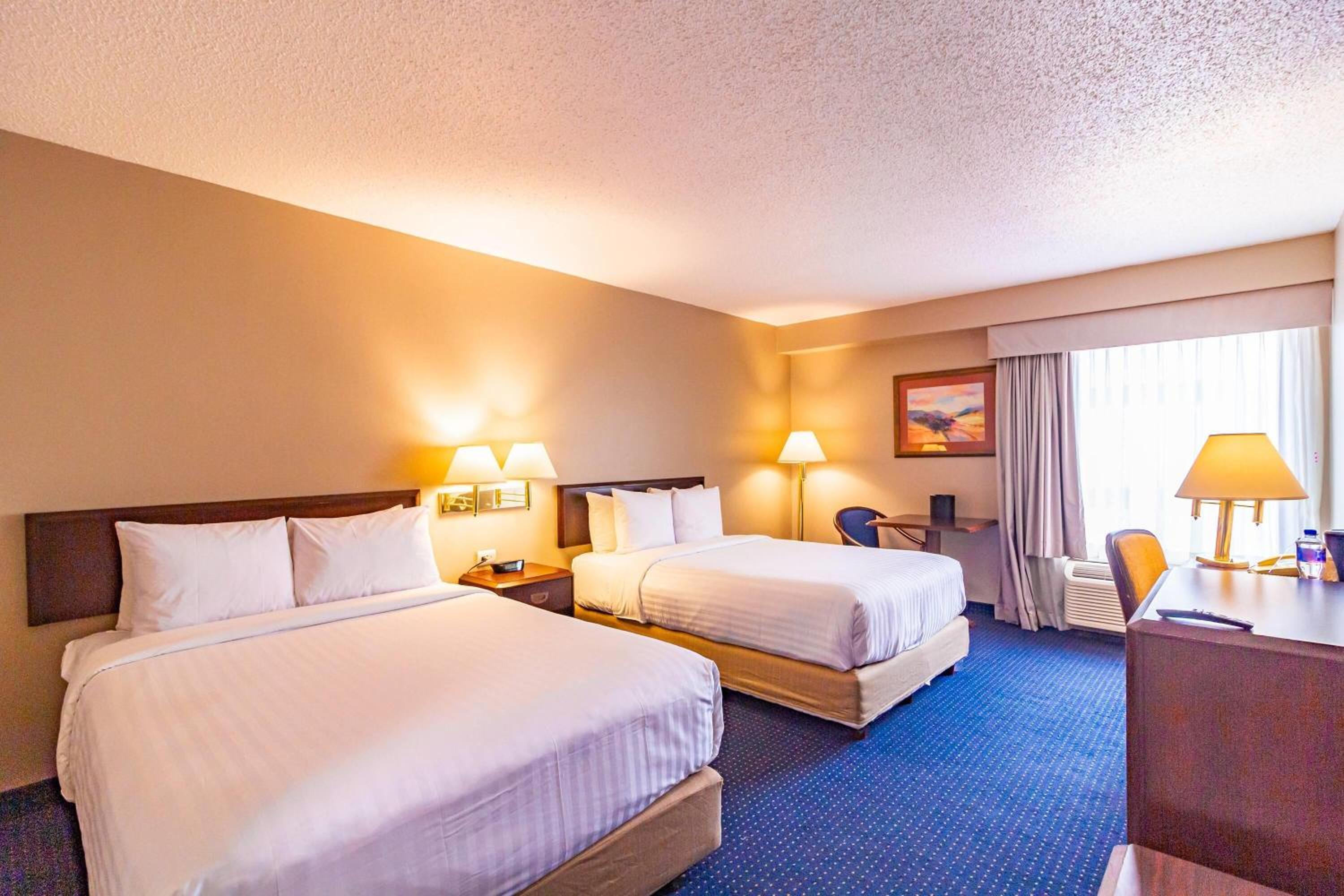 Business Double Room with Two Double Beds - Non-Smoking