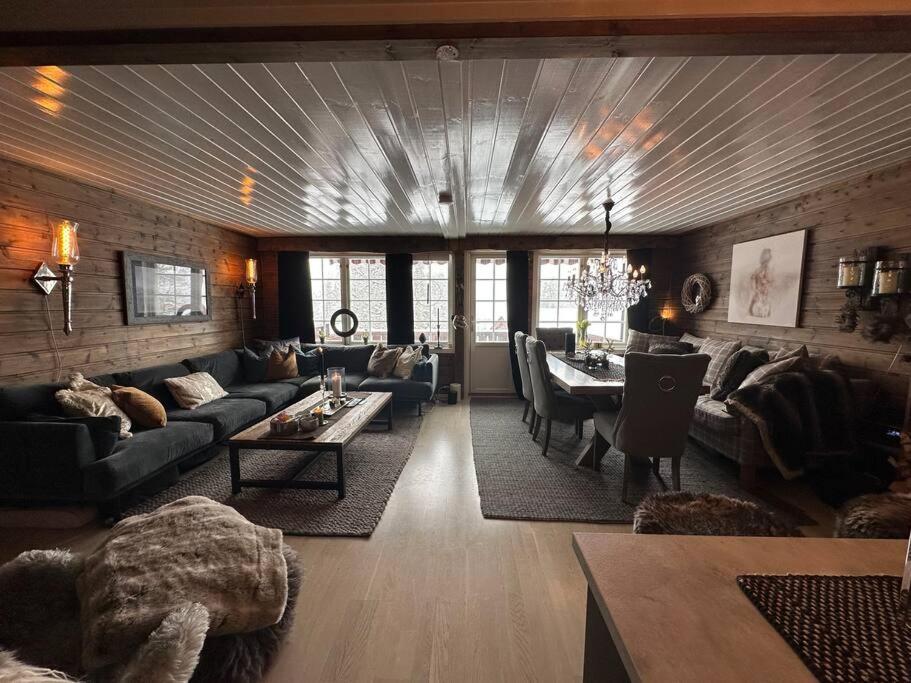 Four-Bedroom House photo 1