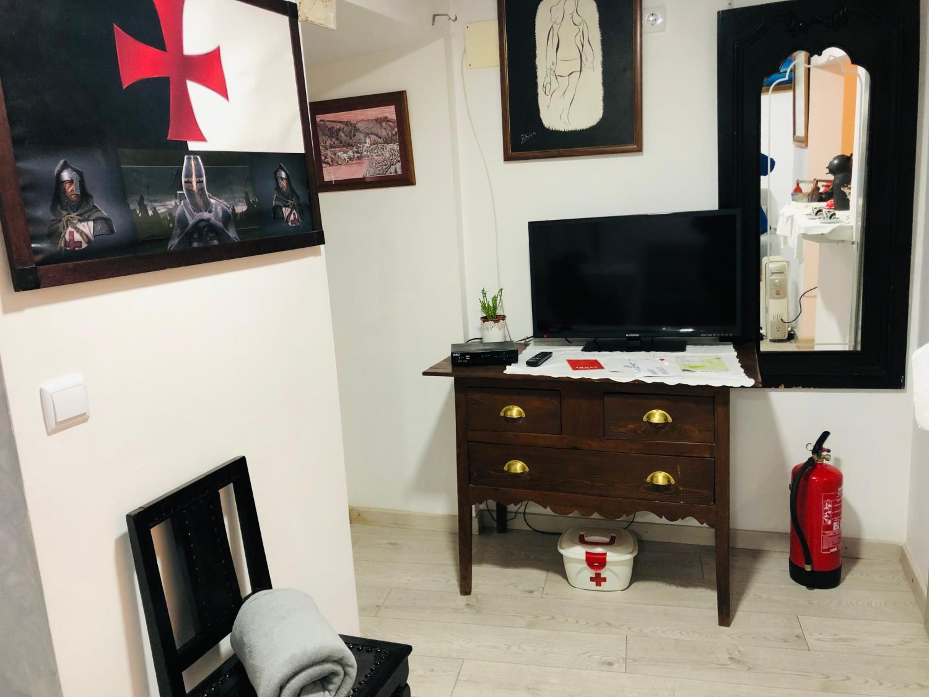 One-Bedroom House photo 1