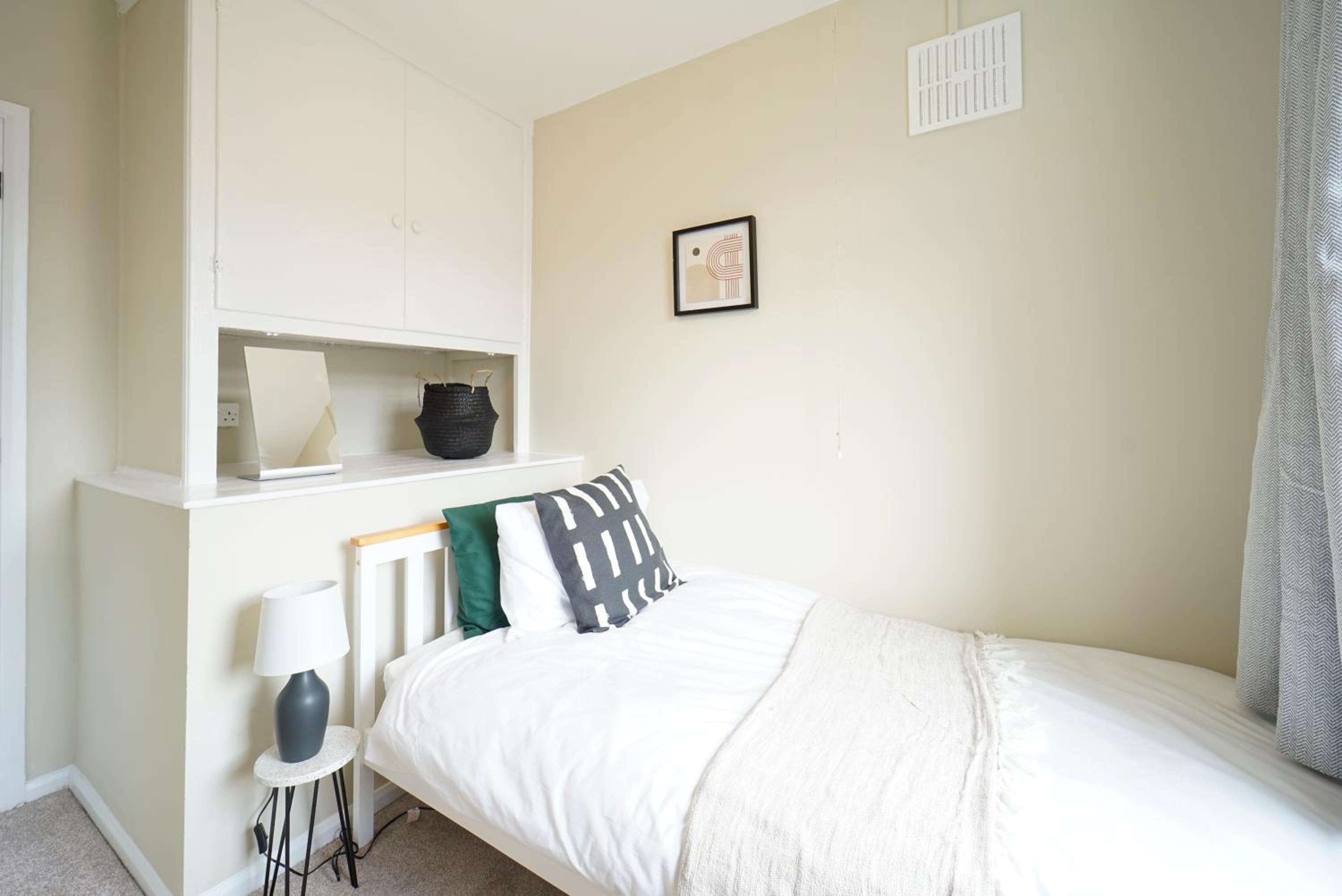 Three-Bedroom House photo 1