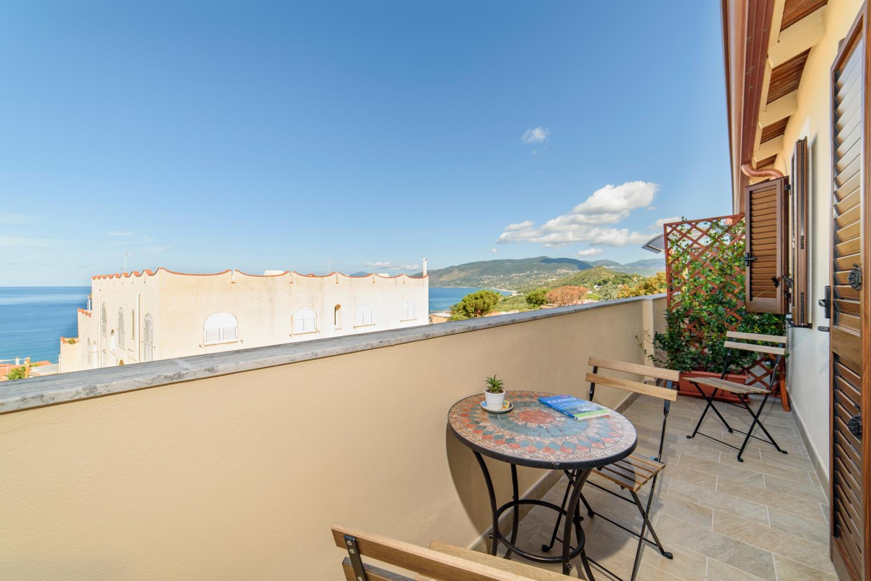 Double Room with Balcony and Sea View