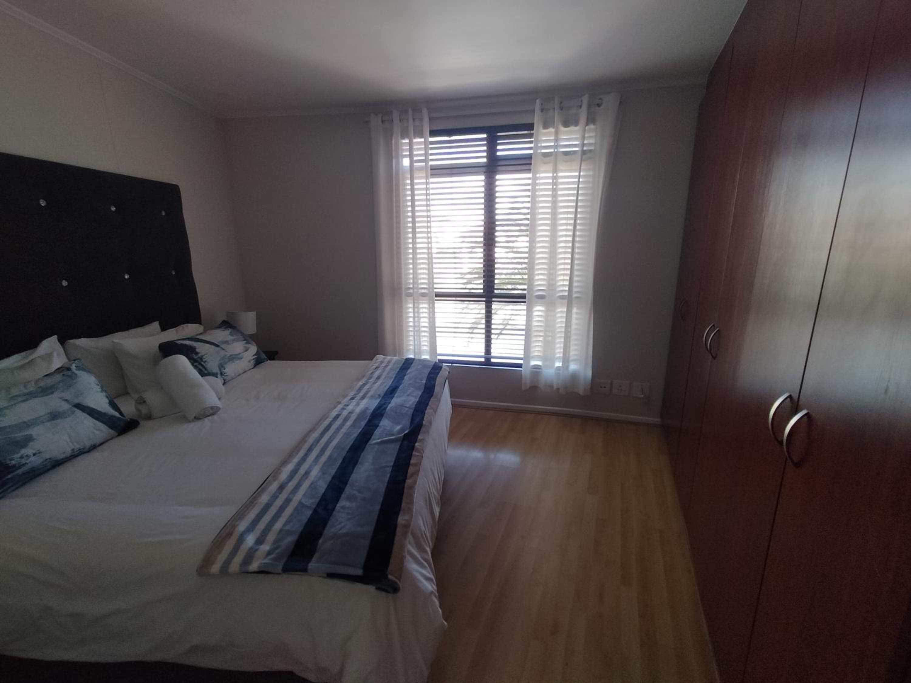 One-Bedroom Apartment - Photo 22