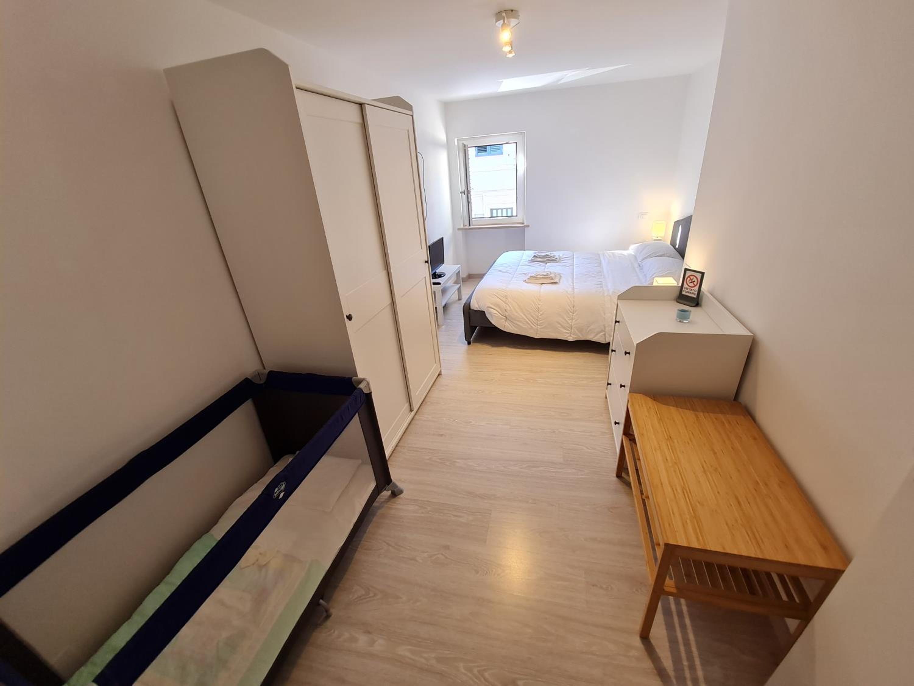 One-Bedroom Apartment photo 2
