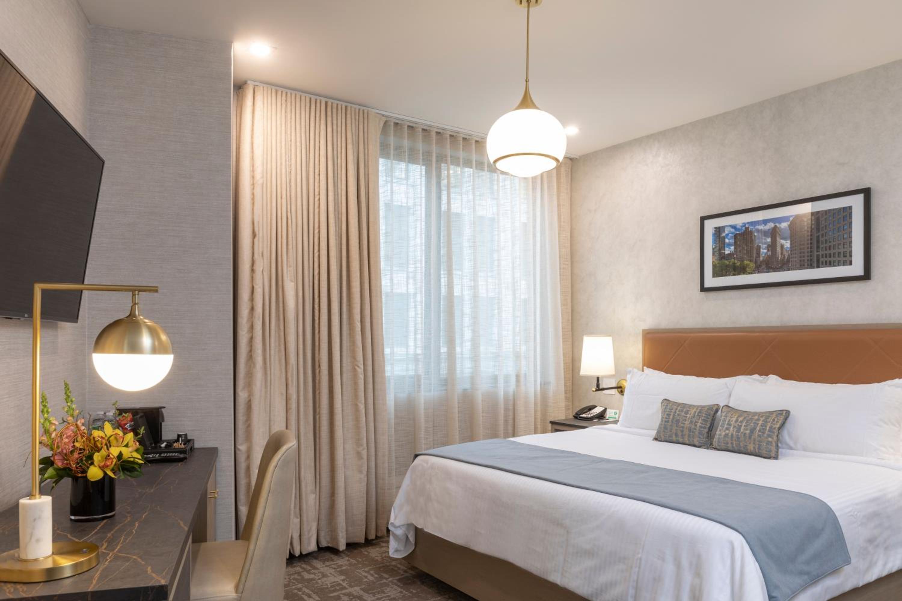 Deluxe King Room