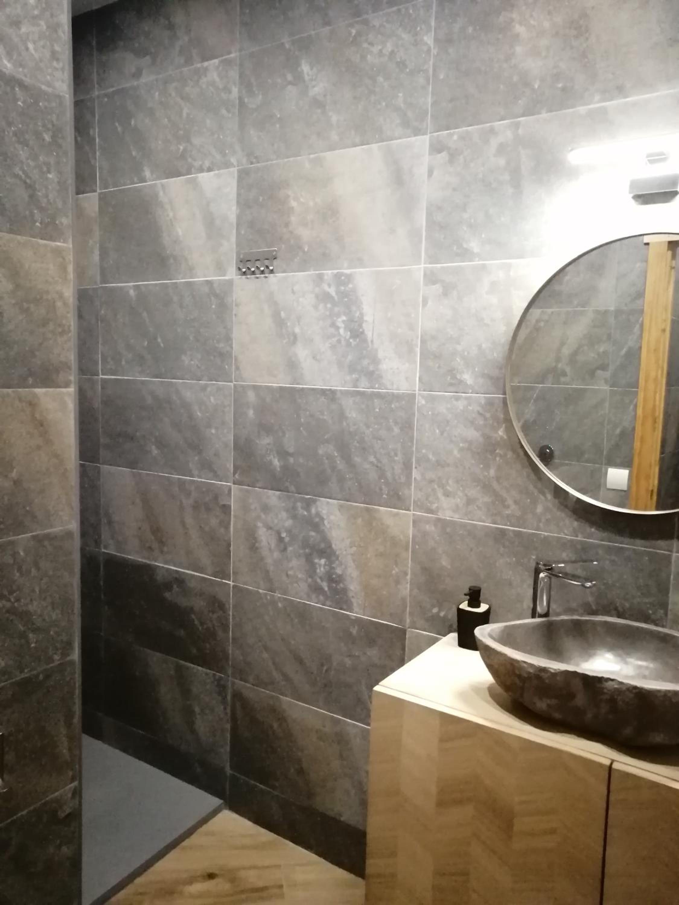 Twin Room with Shared Bathroom photo 3