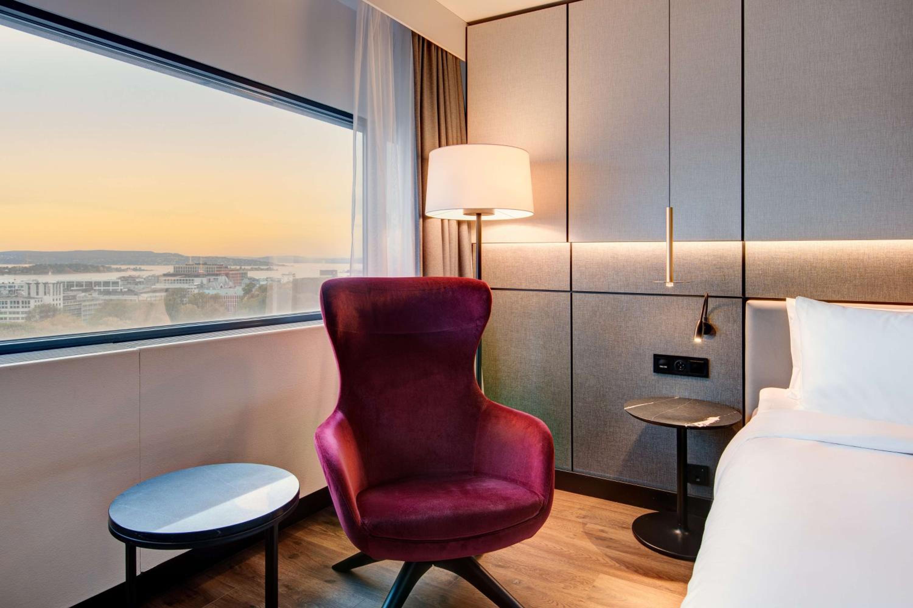 Premium Room with Fjord View - Photo 10